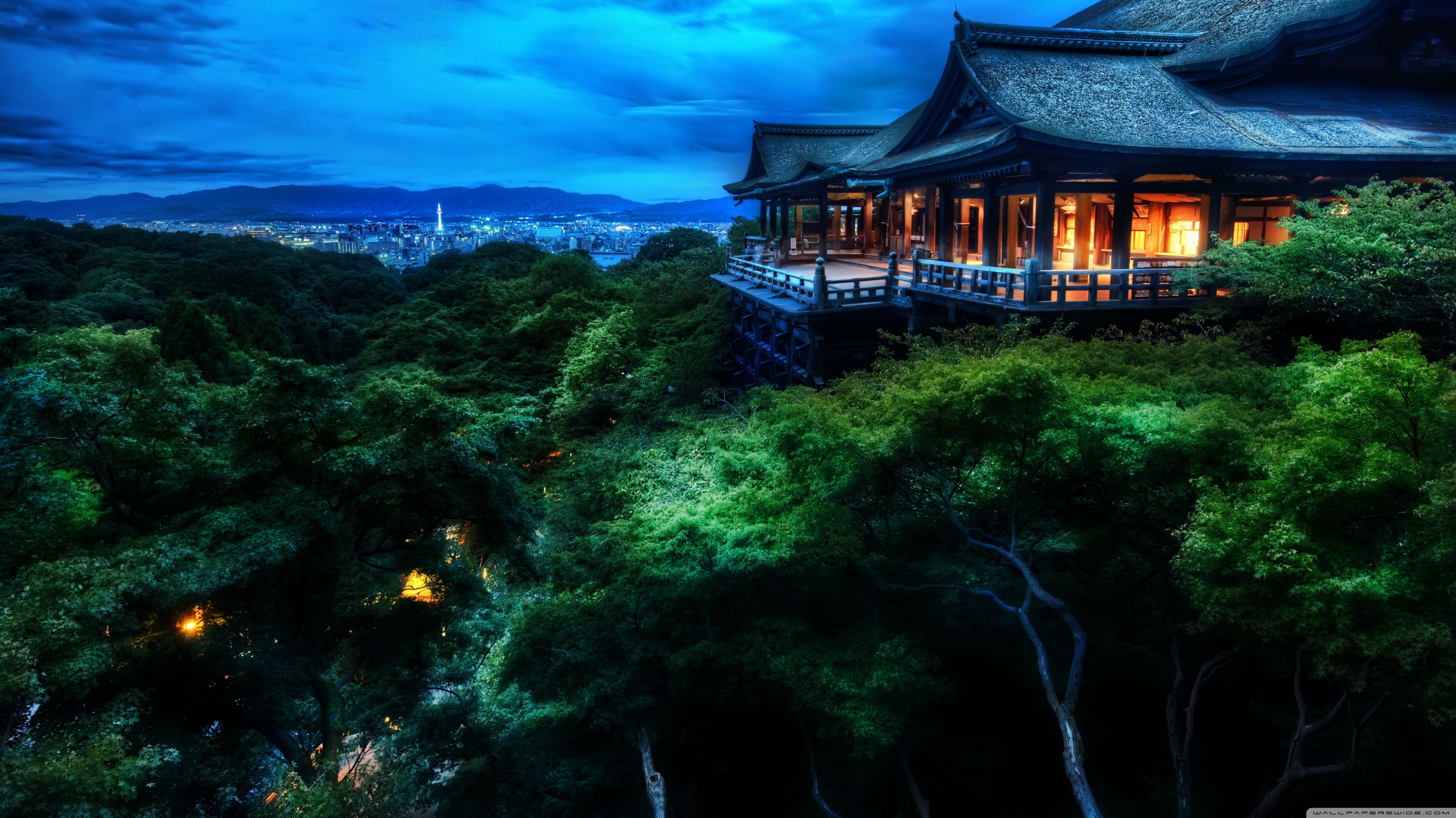 Kyoto, Japan At Night Ultra HD Desktop Background Wallpaper for 4K UHD TV, Multi Display, Dual Monitor, Tablet