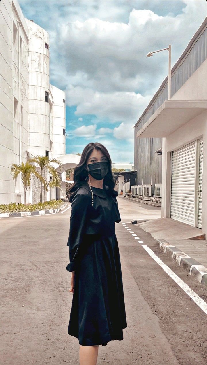 Wallpaper Shani Indira