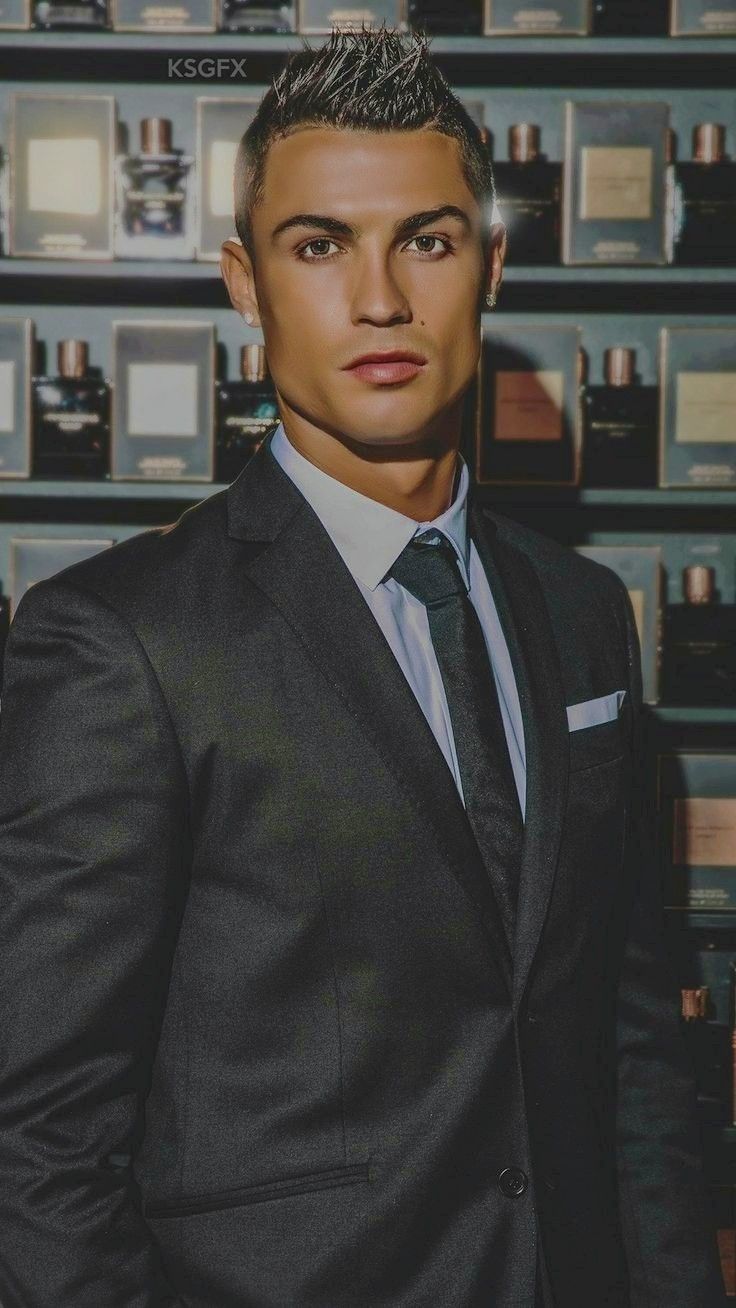 r2. Cristiano ronaldo style, Cristiano ronaldo hairstyle, Cristino ronaldo