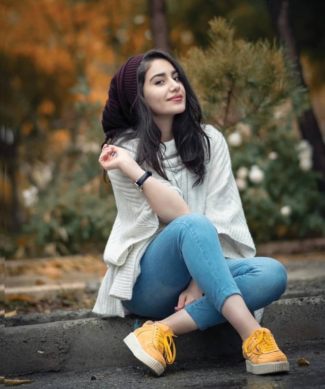 Girl Wallpaper Download