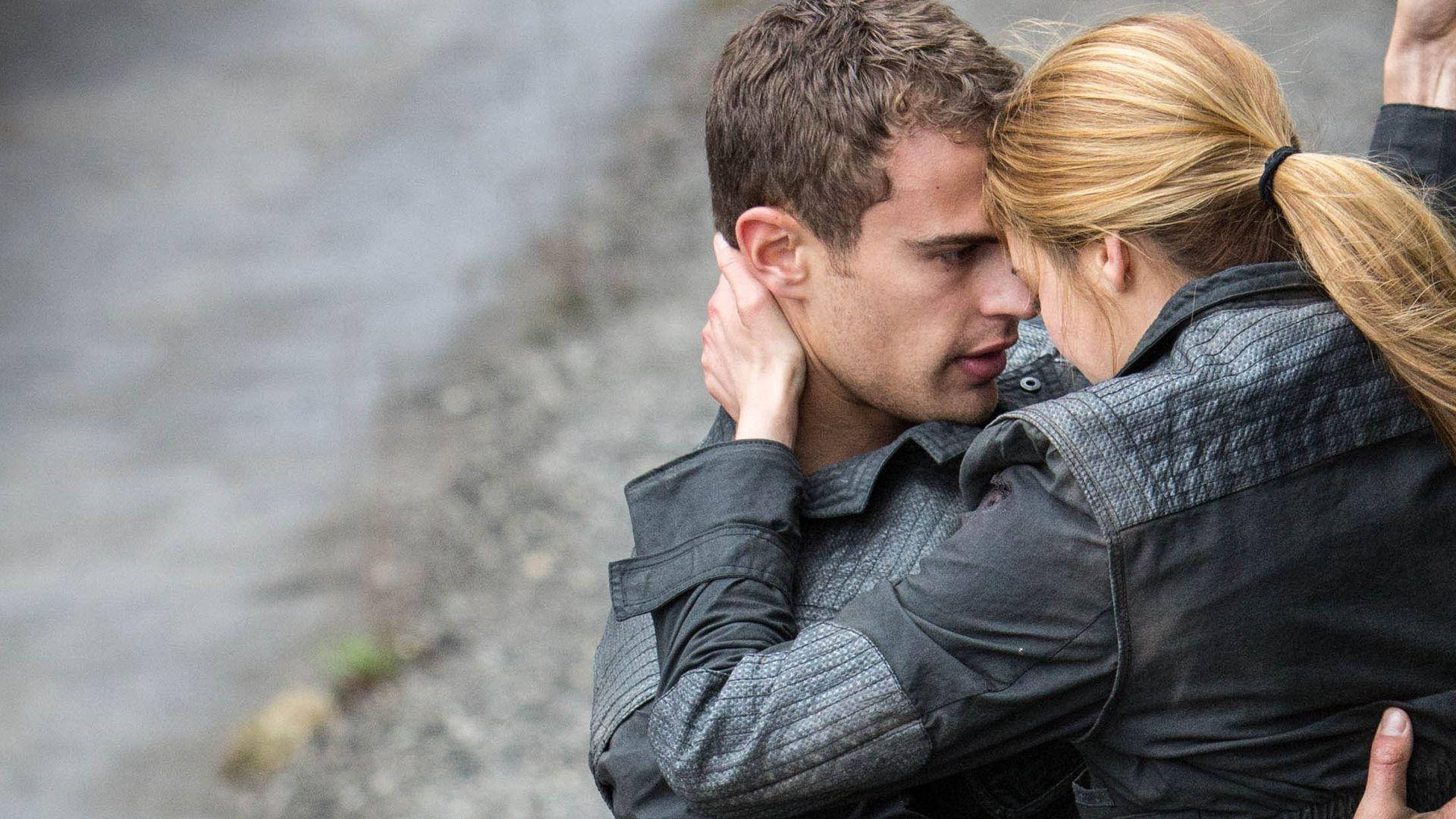 Download Divergent Four And Tris Wallpaper