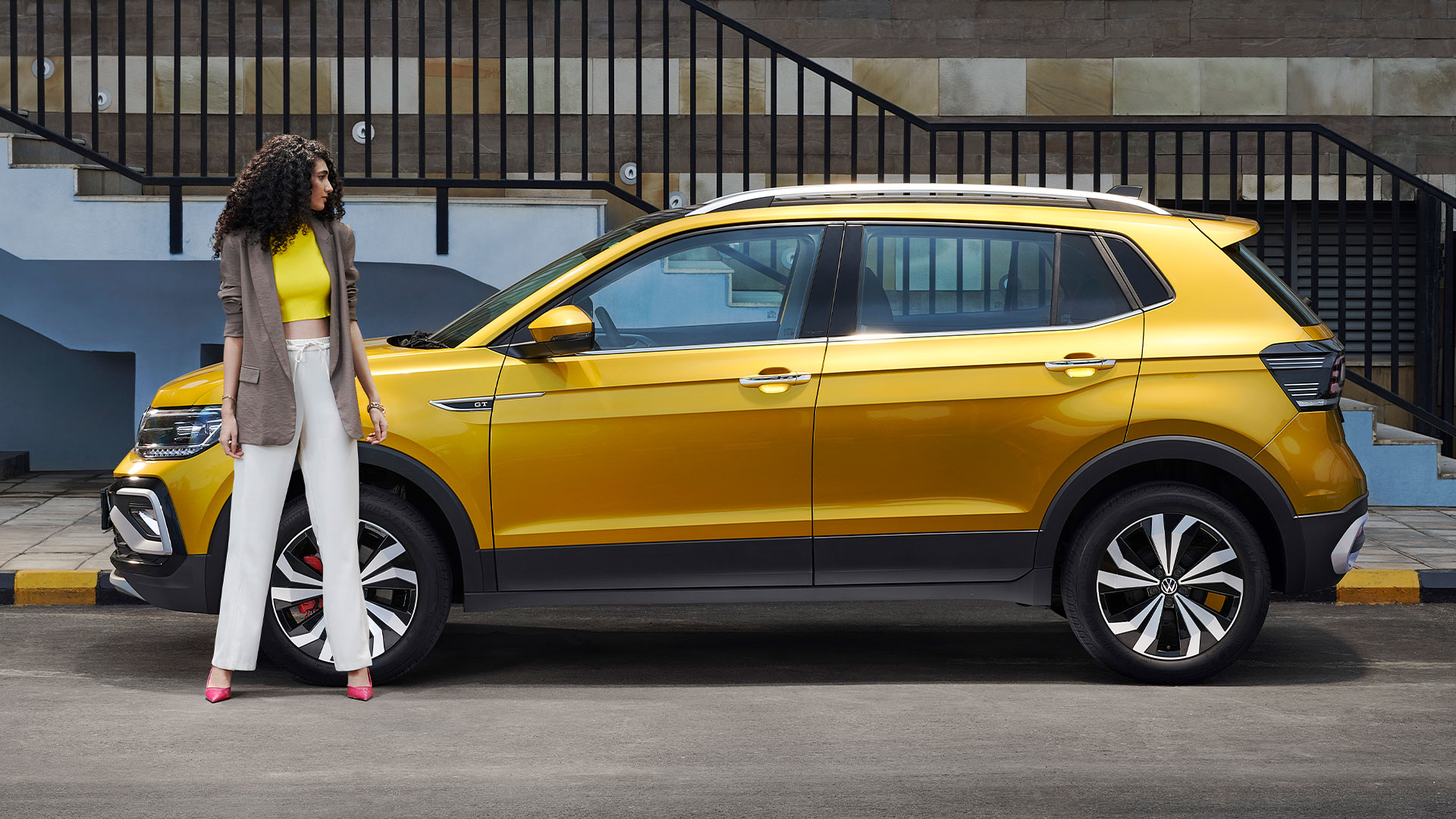 Volkswagen India Bold, Effortlessly Dynamic, German Engineered To The T. The New Volkswagen Taigun Turns Heads Every Time It Sets Out In Style. Know More, #HustleModeOn #NewVolkswagenTaigun #VolkswagenIndia #