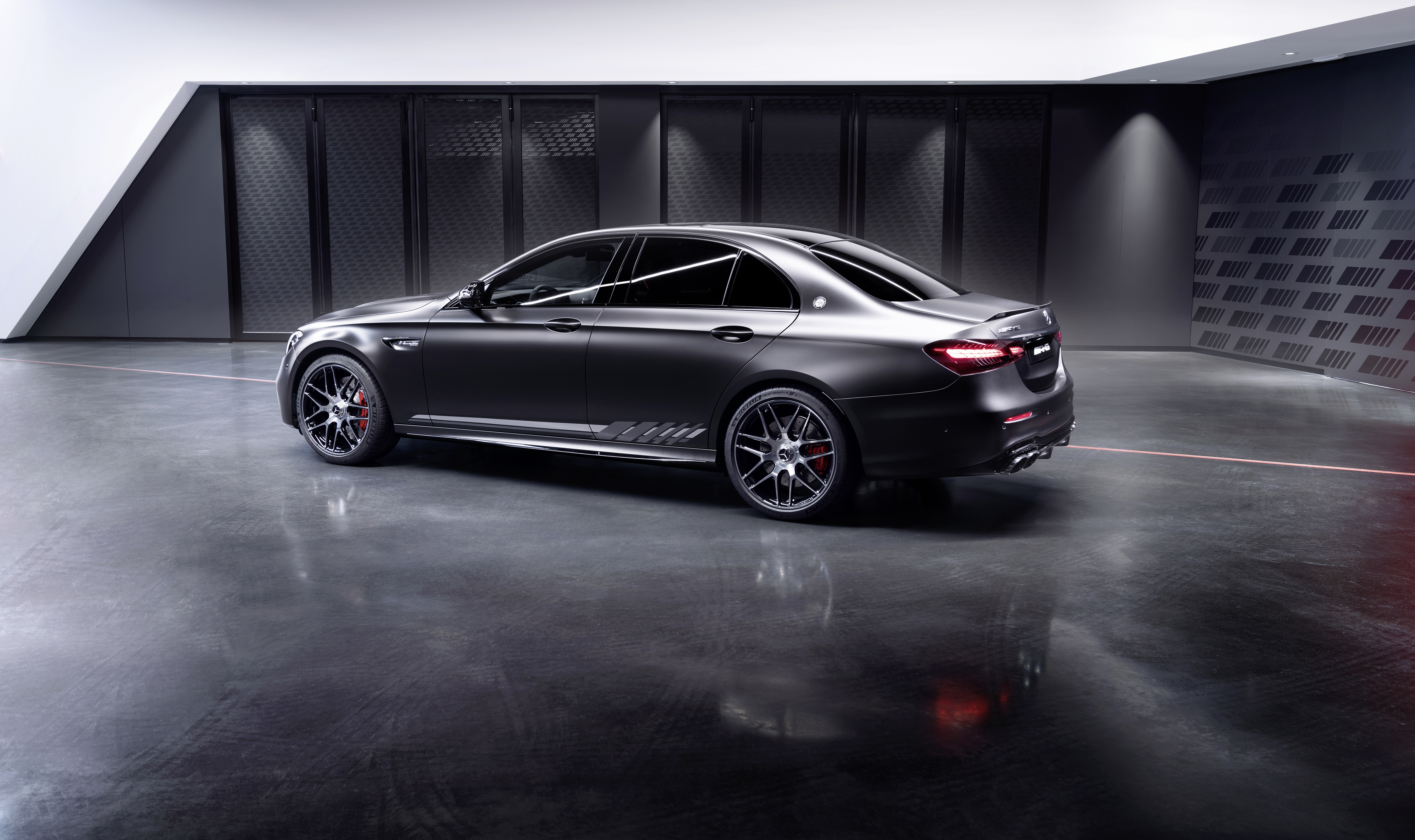 Download Vehicle Mercedes AMG E 63 S 4k