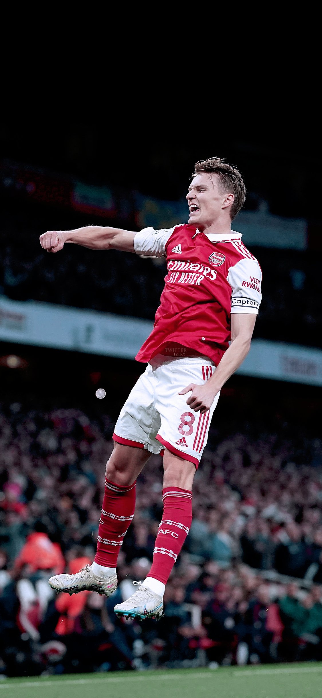 Tadic #Wallpaper └