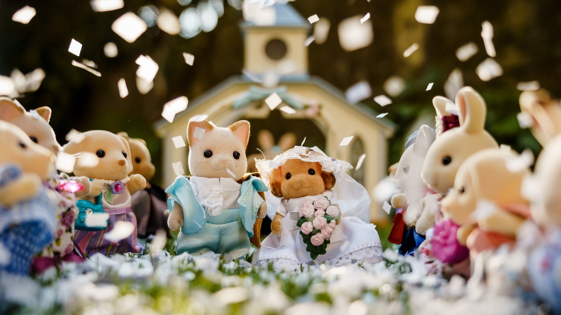 Bath photographer captures Sylvanian couple's lockdown wedding. ITV News West Country