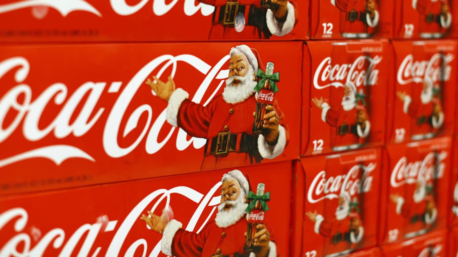 Coca Cola And The Story Behind How The Modern Day Santa Claus Came Into Being