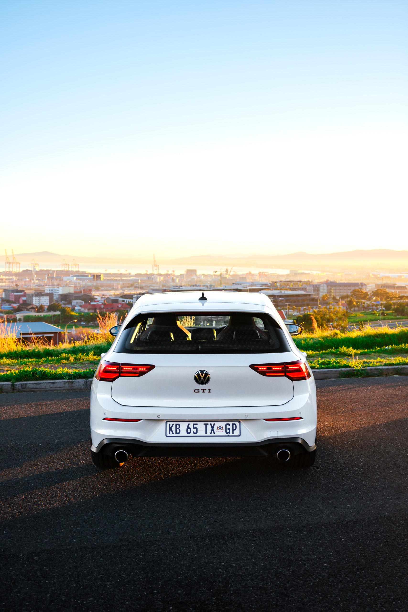 GTi vs GR Wallpaper with Page