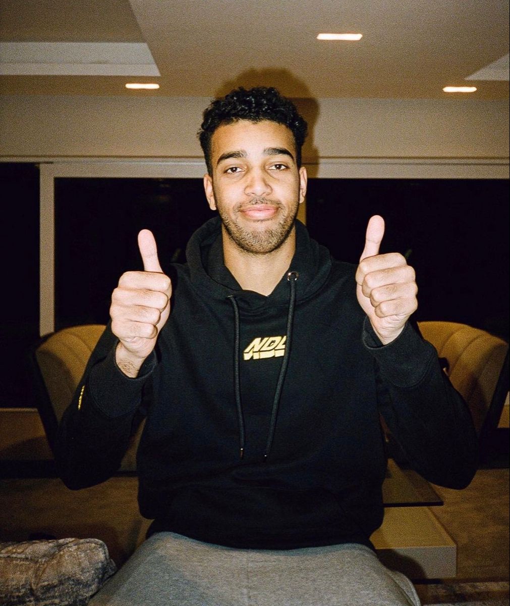 Niko Omilana