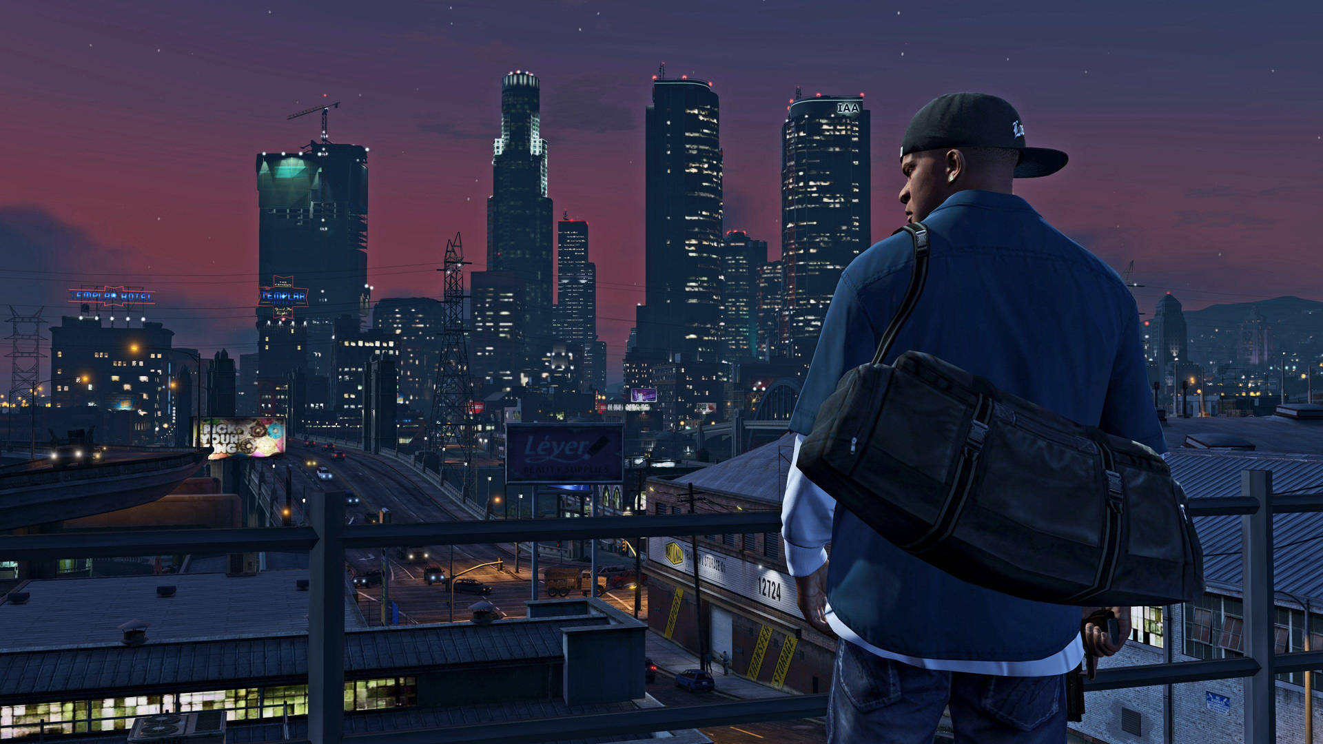 Download 4K GTA 5 Franklin Looking At City At Night Wallpaper