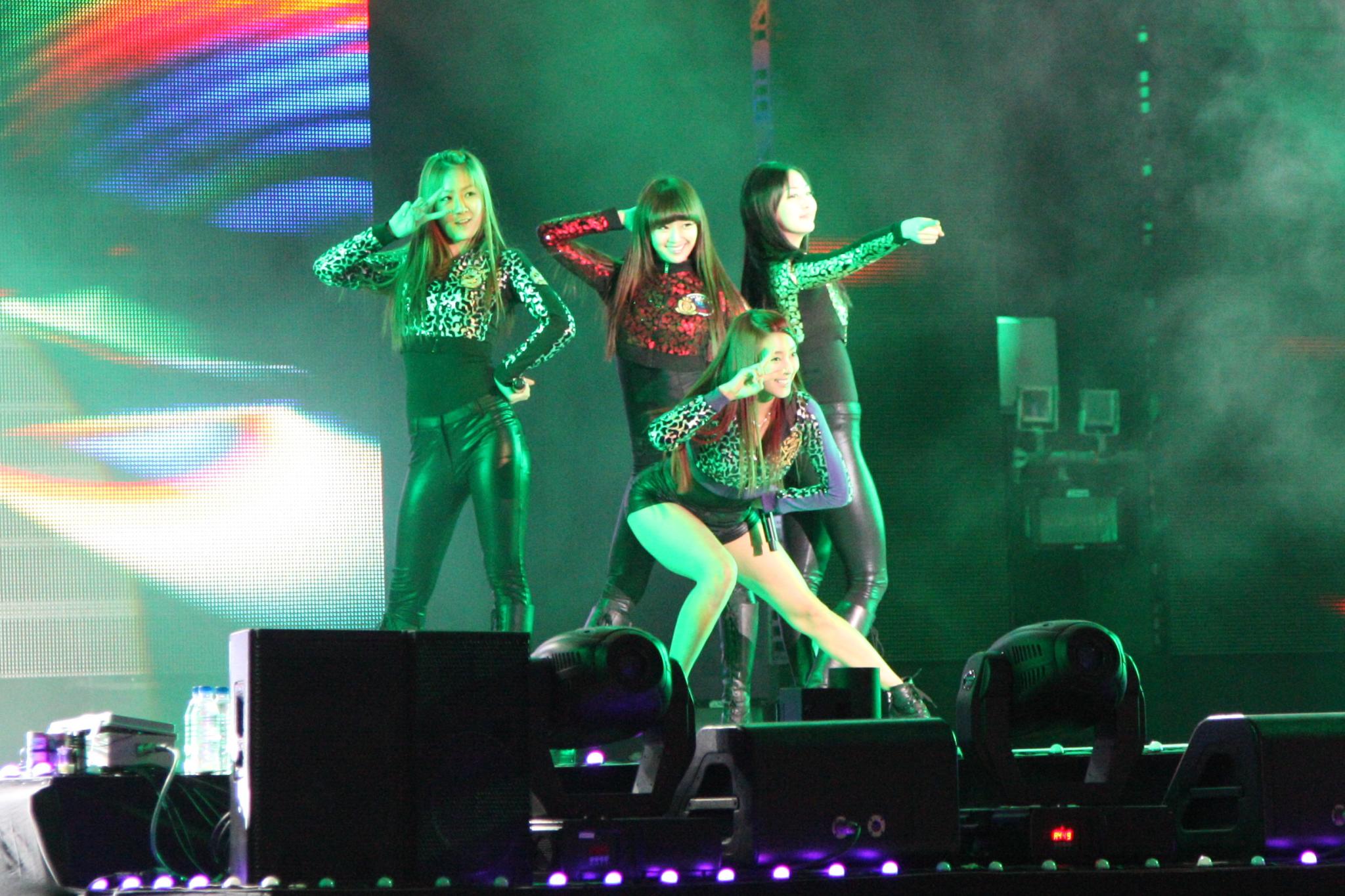 SISTAR K Pop Hip Hop Electronic Dance Korea Korean Kpop Pop Concert F Wallpaperx1365