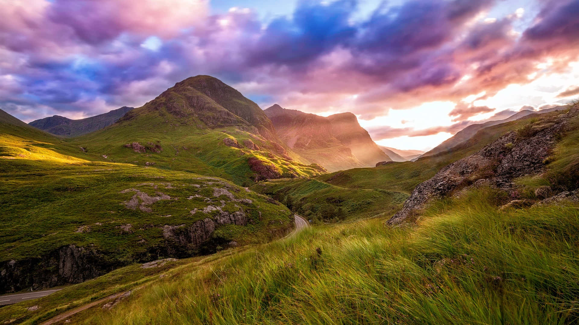 Download The Highlands of Scotland Wallpaper
