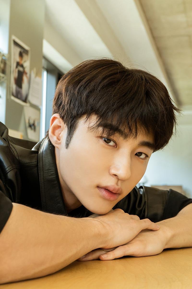 Wooseok, B