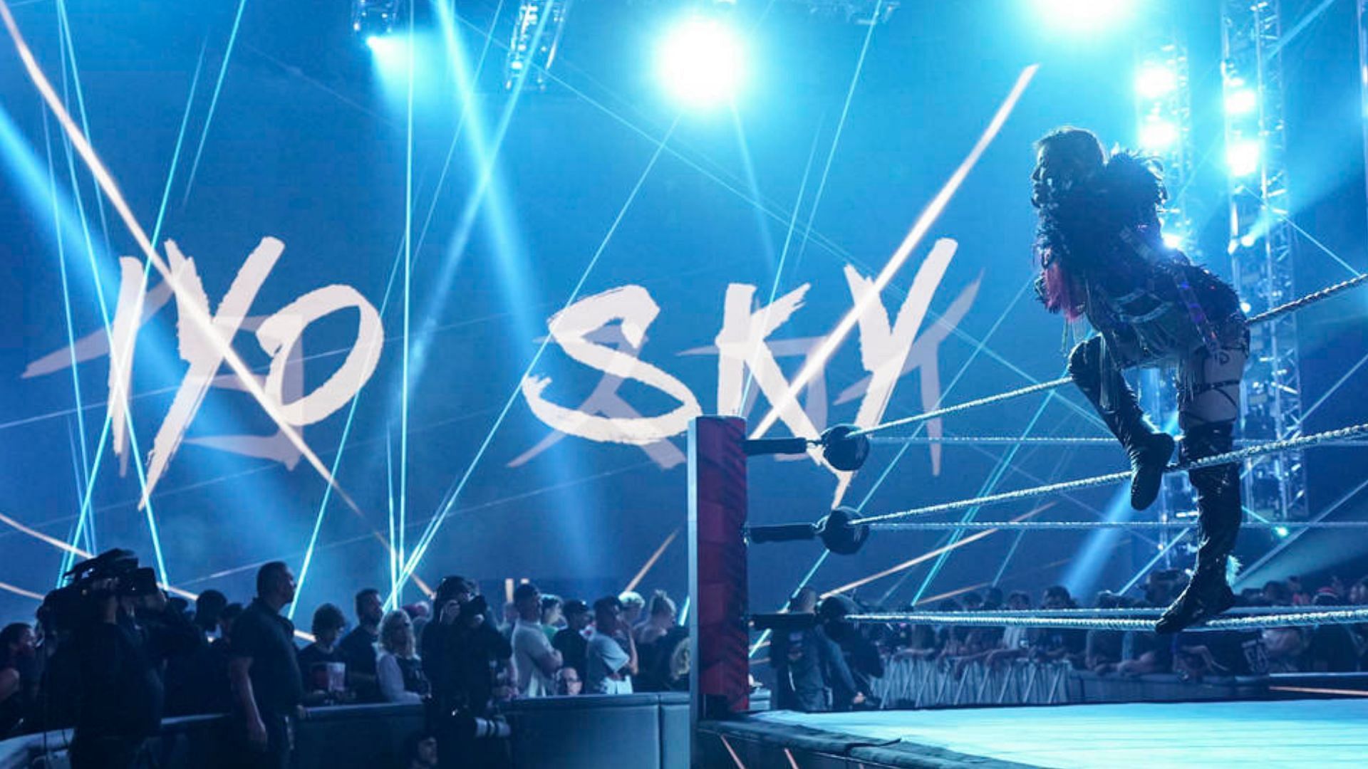 Former WWE star congratulates IYO SKY after RAW debut