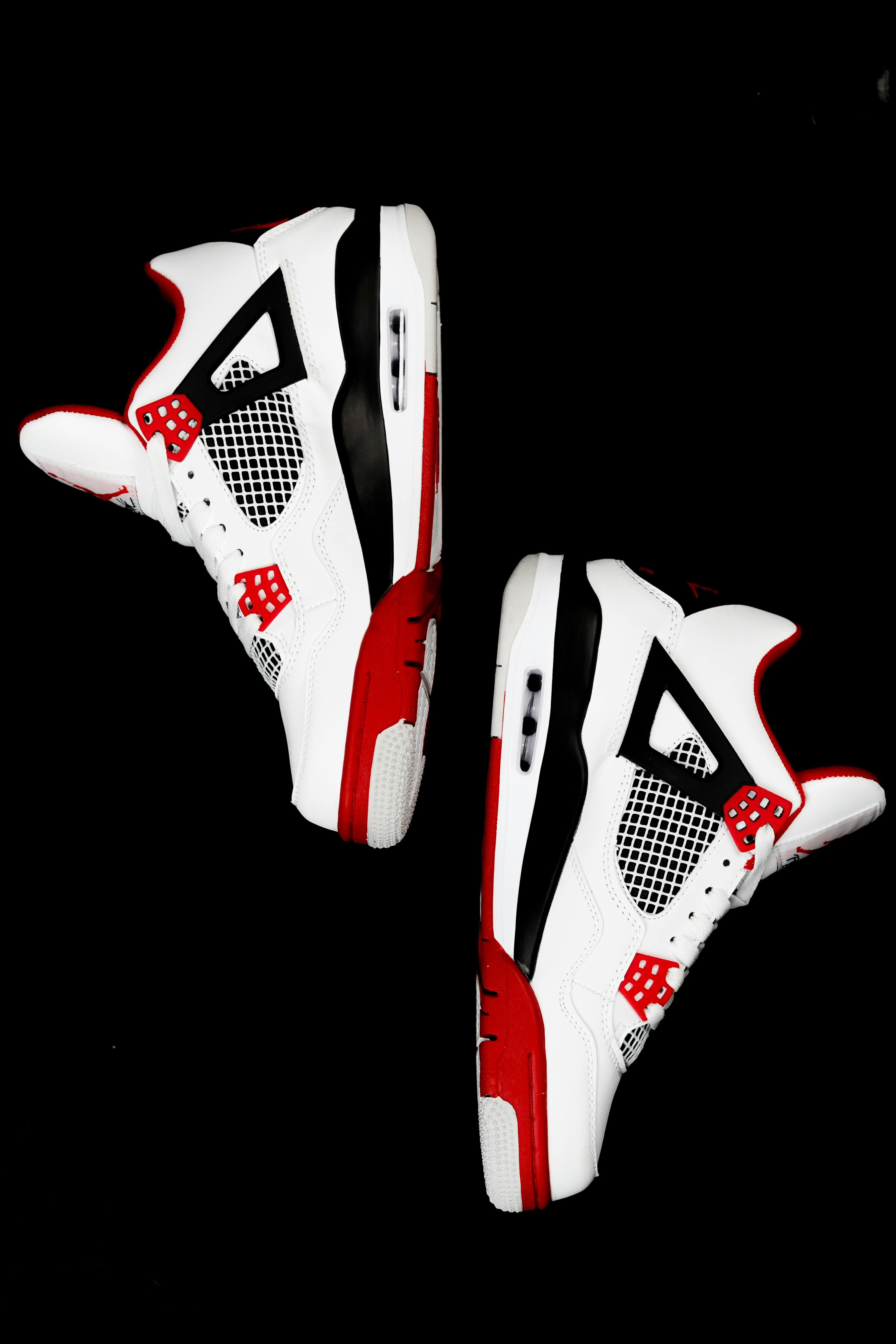 Air Jordan 4 Retro Fire Red Nike · Free