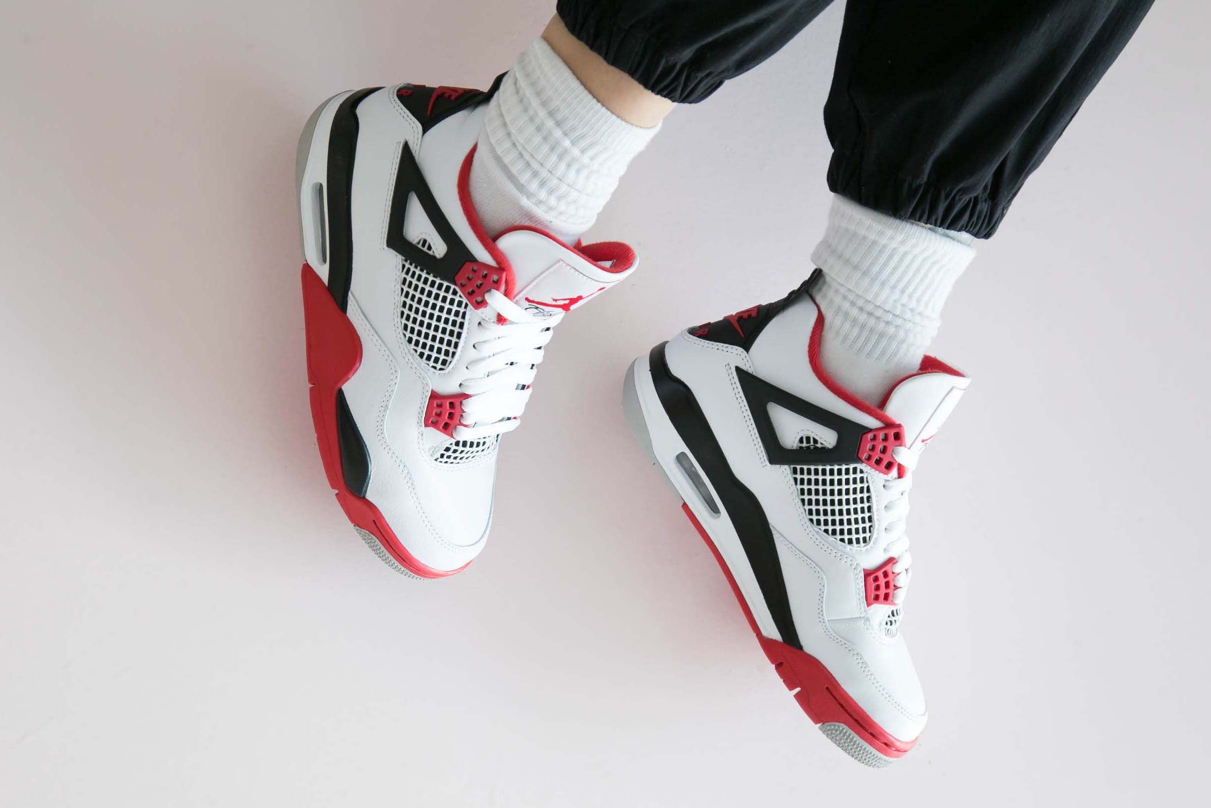 Air Jordan 4 Retro Fire Red. November 28