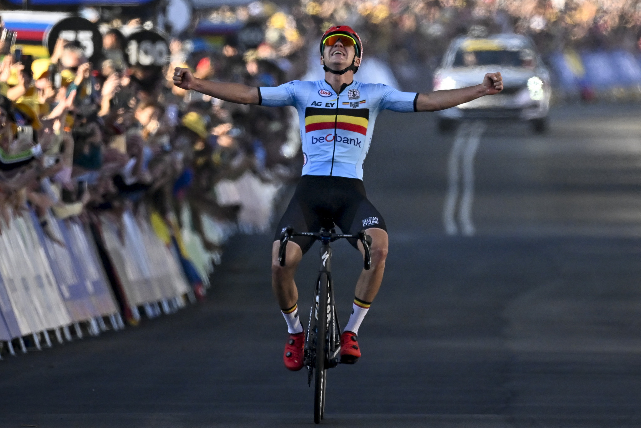Evenepoel adds road race world title to stellar list of 2022 accomplishments