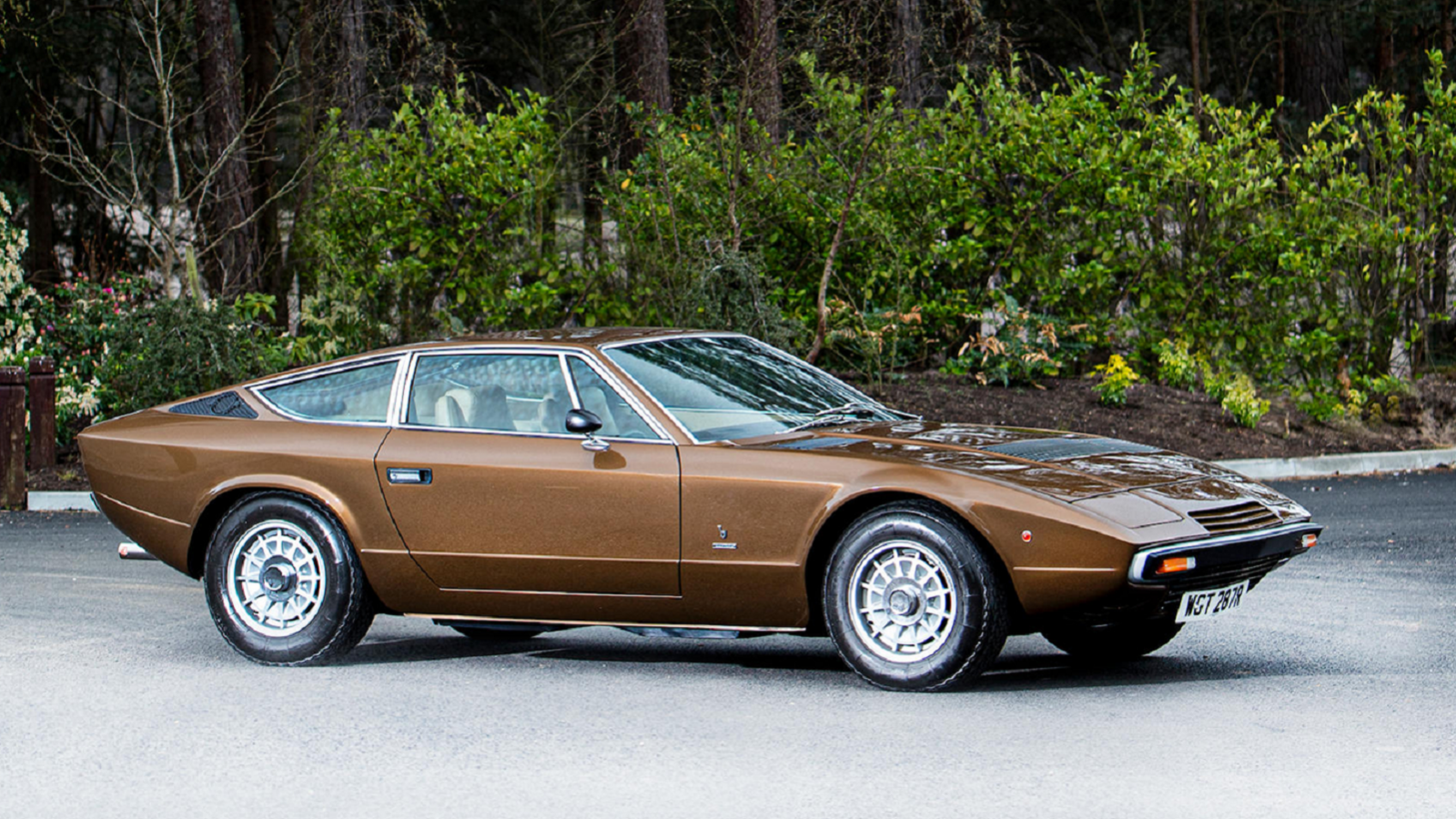 beautiful classic Italian coupés. Classic & Sports Car