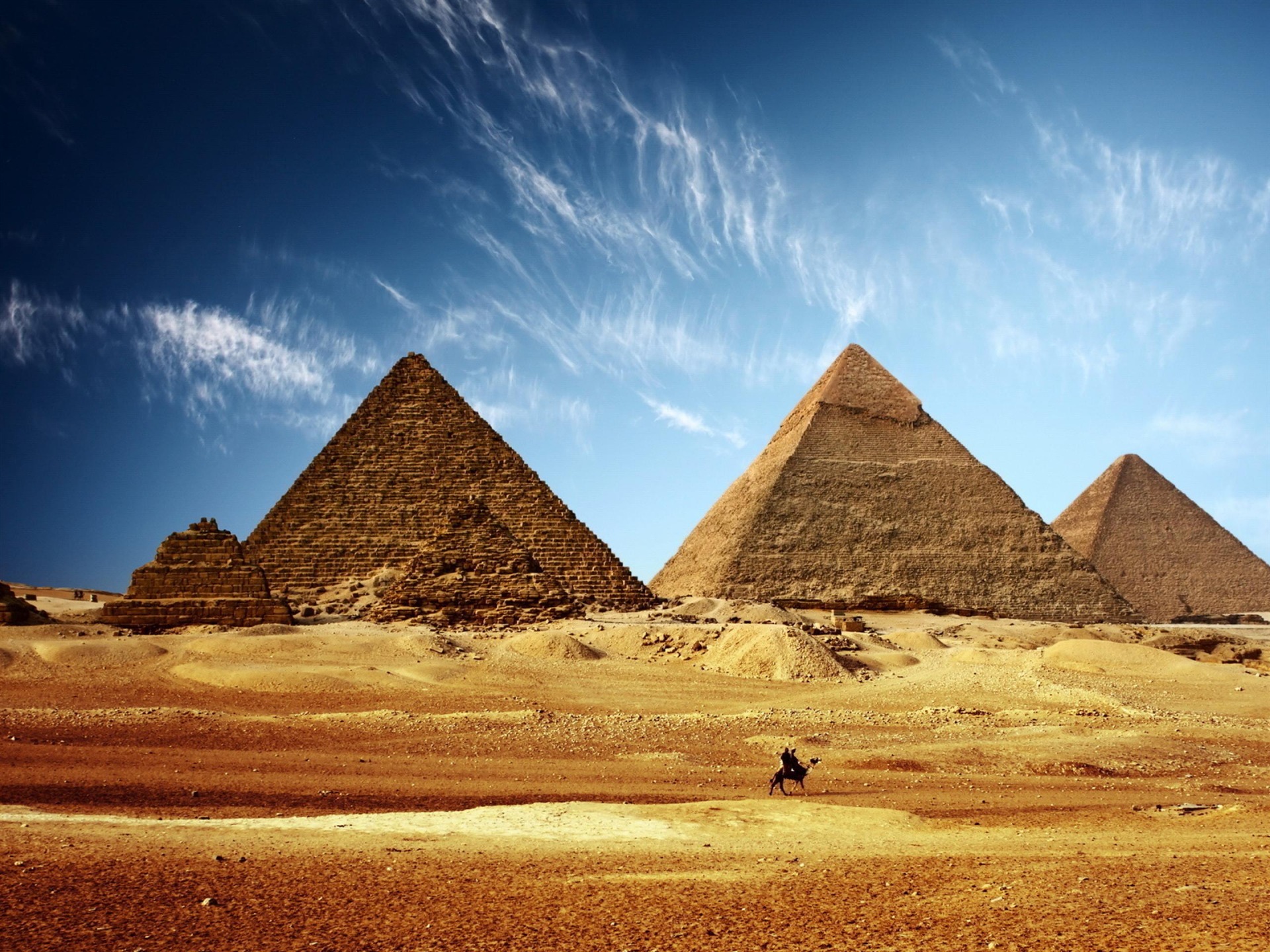 Pyramid Egypt Natural Landscape HD Wallpaper For Your XFCE Desktop