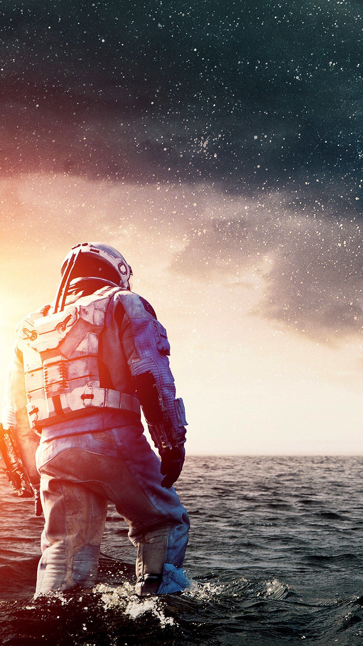 Interstellar Phone Wallpaper. Astronaut wallpaper, Space iphone wallpaper, Wallpaper