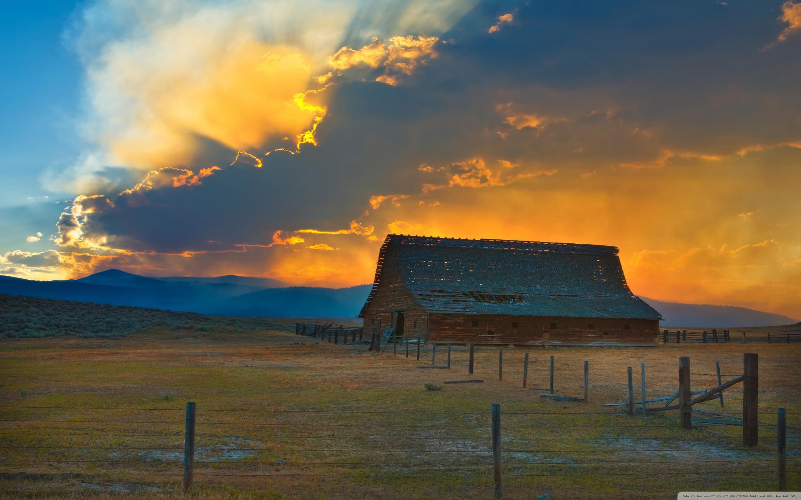 Country Barn Ultra HD Desktop Background Wallpaper for 4K UHD TV, Multi Display, Dual Monitor, Tablet