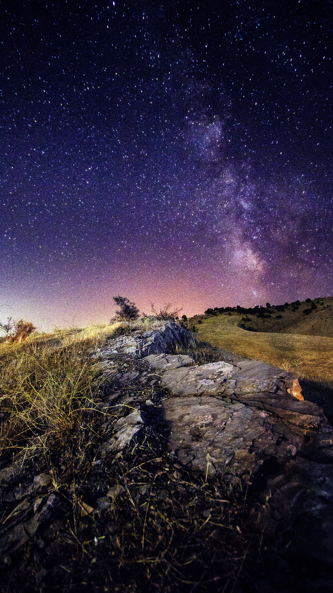 Milky Way Home Screen Wallpaper