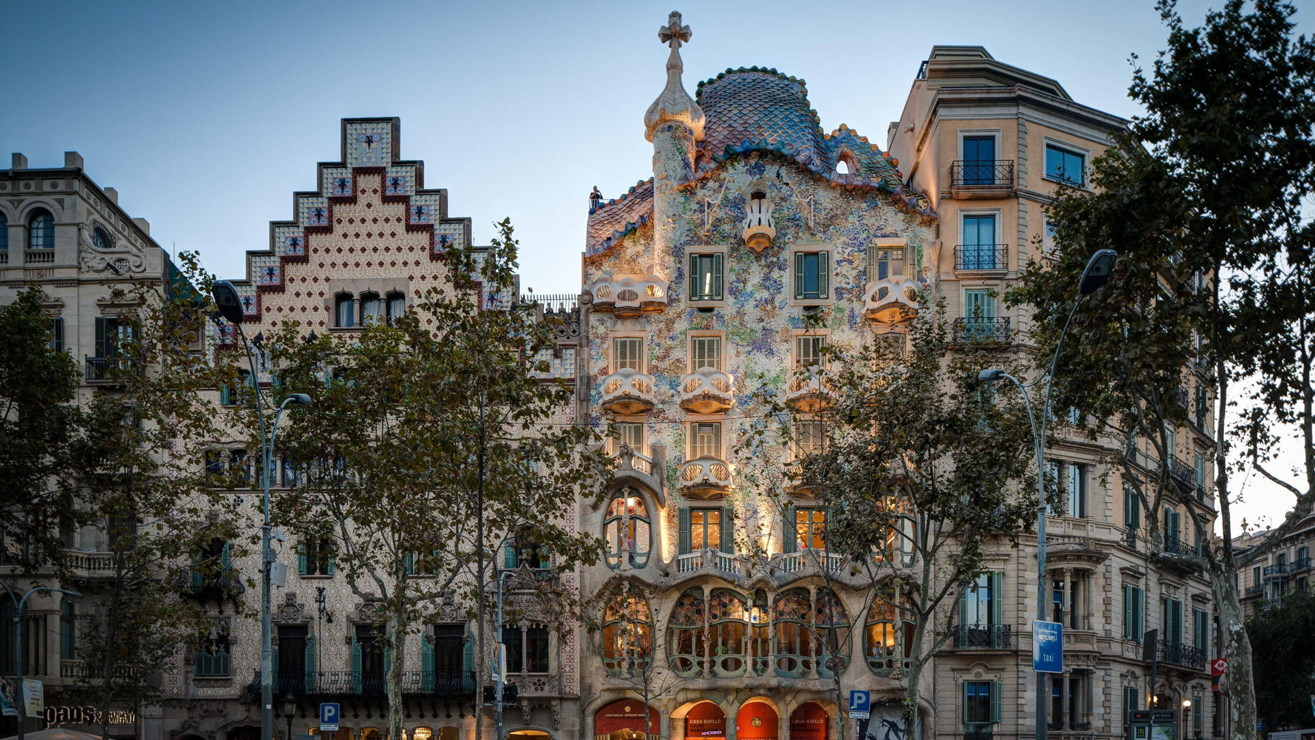 Download Spain Casa Batllo Gaudi Wallpaper