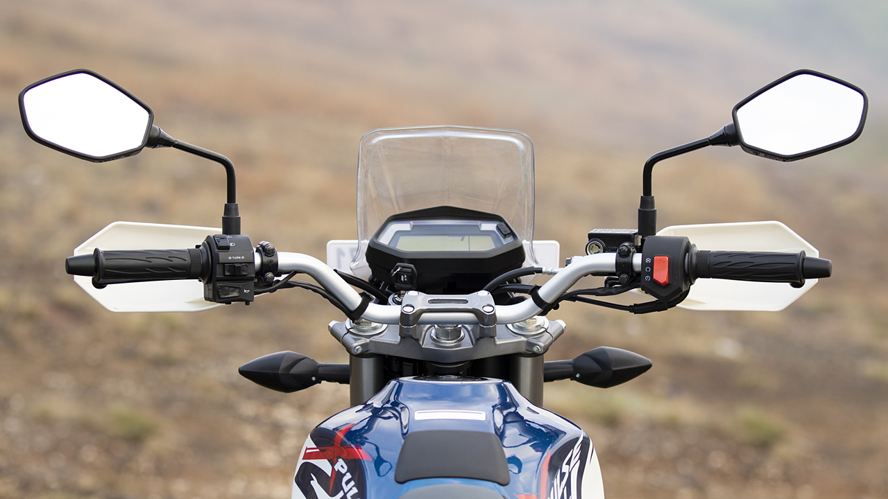 Hero Xpulse 200 4V Rear View Image