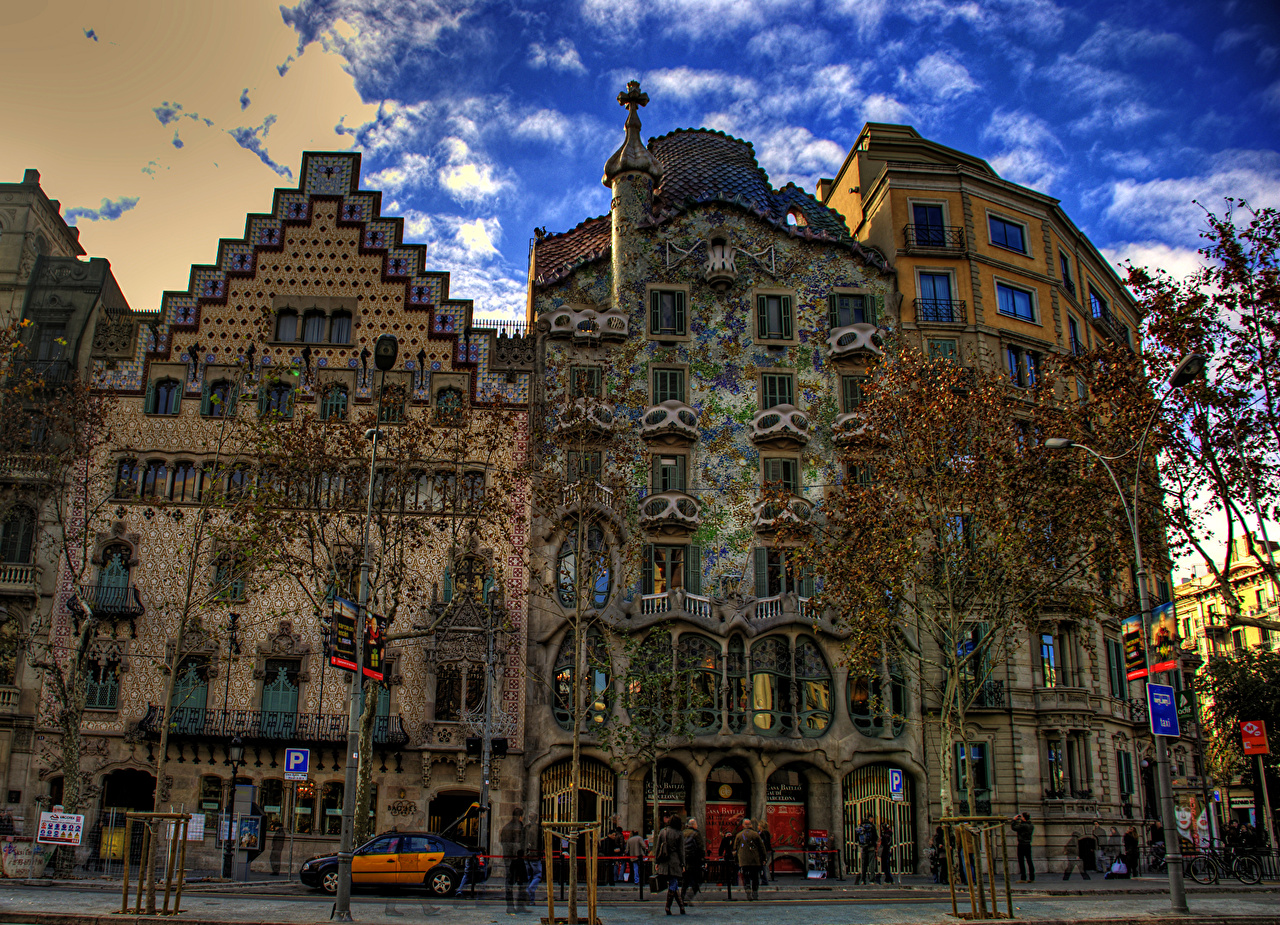 Desktop Wallpaper Barcelona Spain Gaudi HDR Street Houses Cities