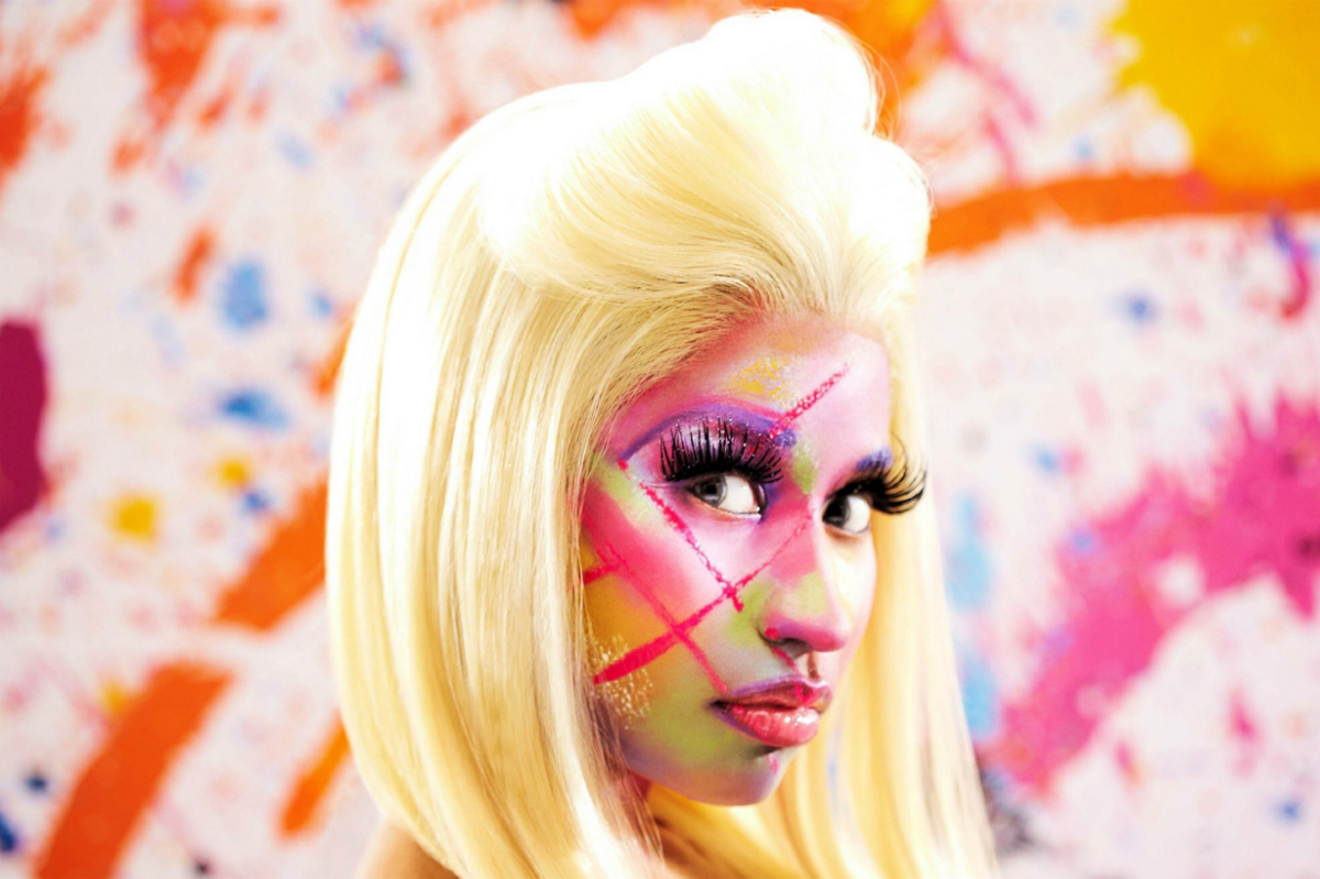 Pink Friday: Roman Reloaded photo shoot