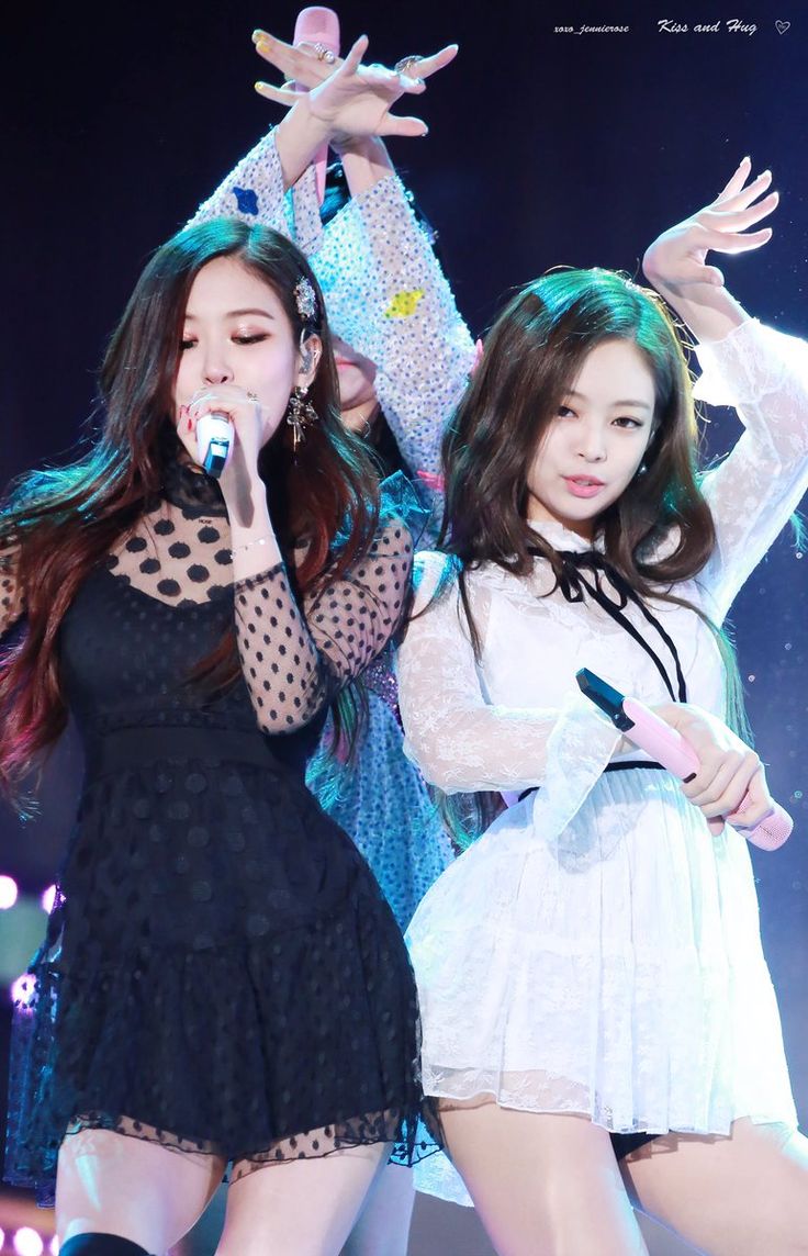 Kiss and Hug on Twitter. Blackpink fashion, Rosé and jennie, Blackpink