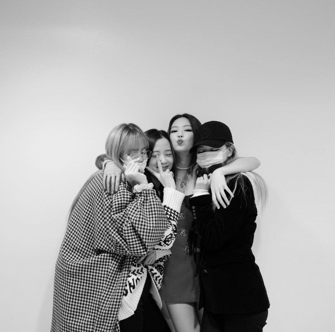 Blackpink Hug ideas. blackpink, black pink, blackpink photo