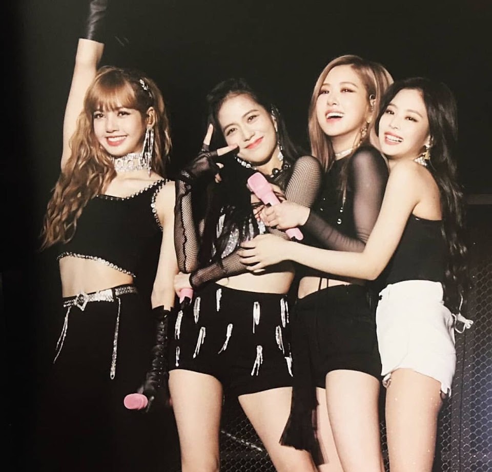 Times BLACKPINK Hugged And Stole Our Hearts With Their Friendship