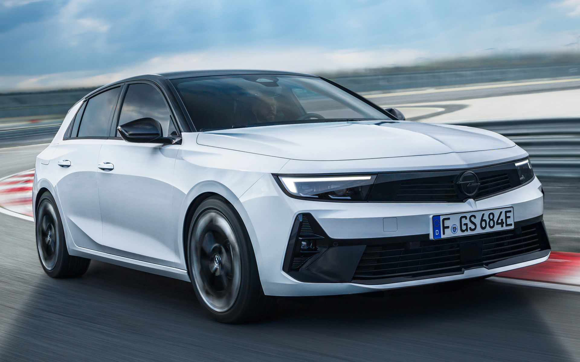 2023 Opel Astra GSe and HD Image
