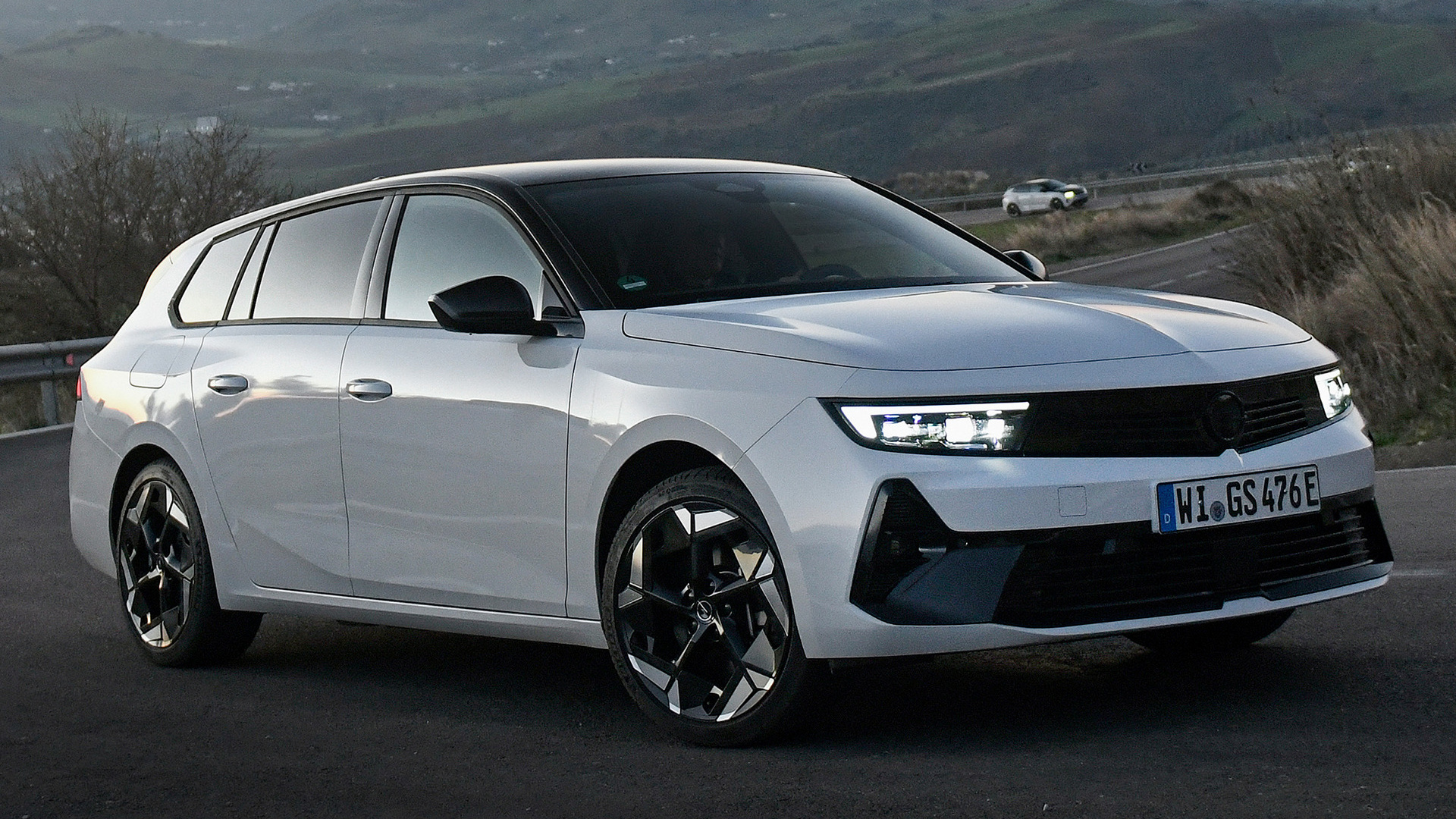 2023 Opel Astra GSe Sports Tourer and HD Image