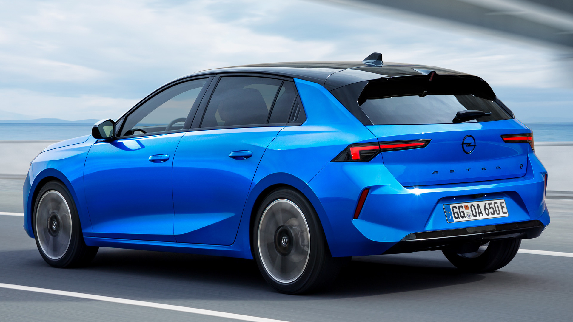 2023 Opel Astra Electric and HD Image