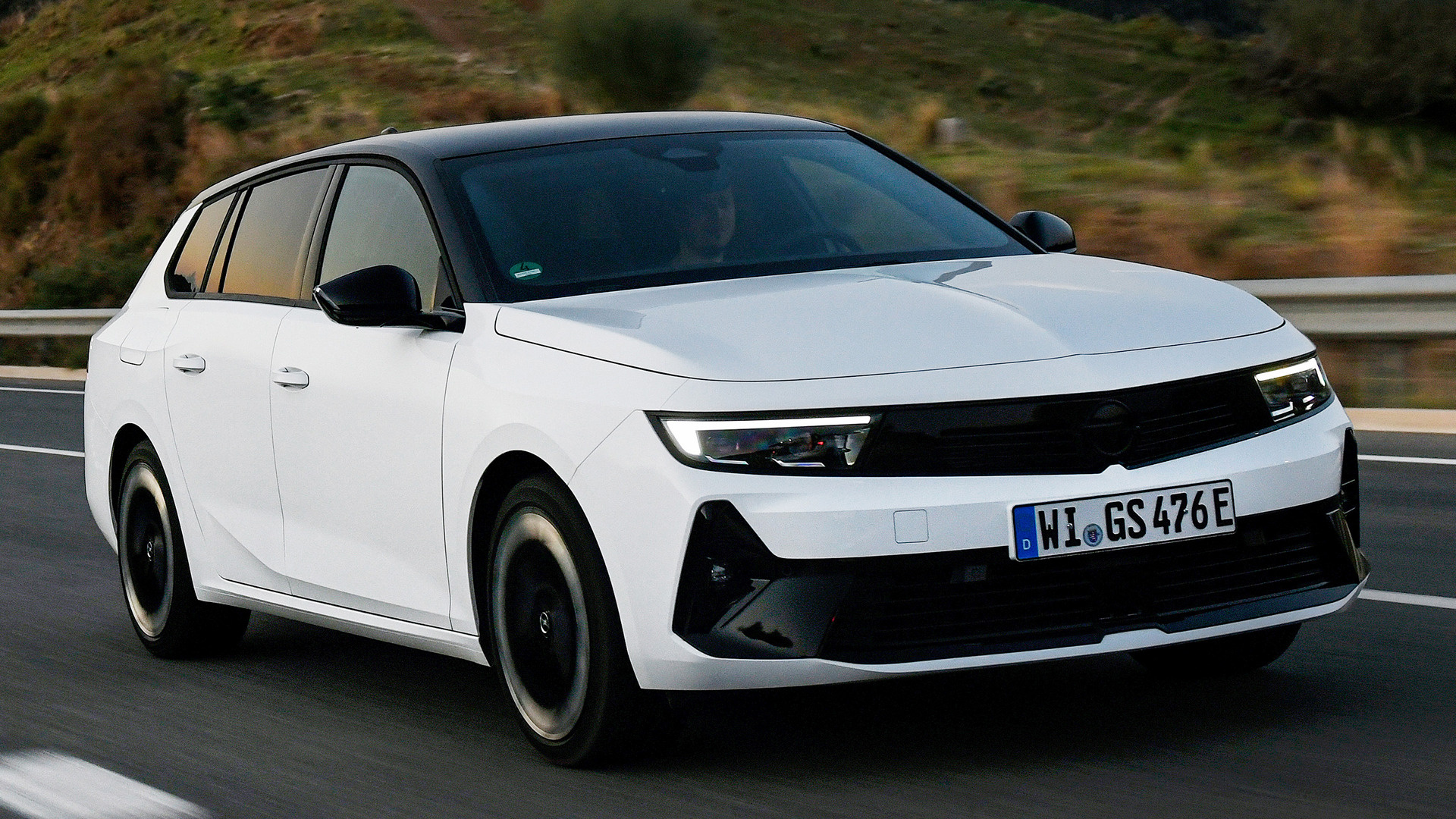 2023 Opel Astra GSe Sports Tourer and HD Image