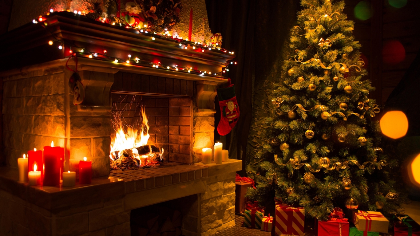 Christmas Home Decorations 1366 x 768 HDTV Wallpaper