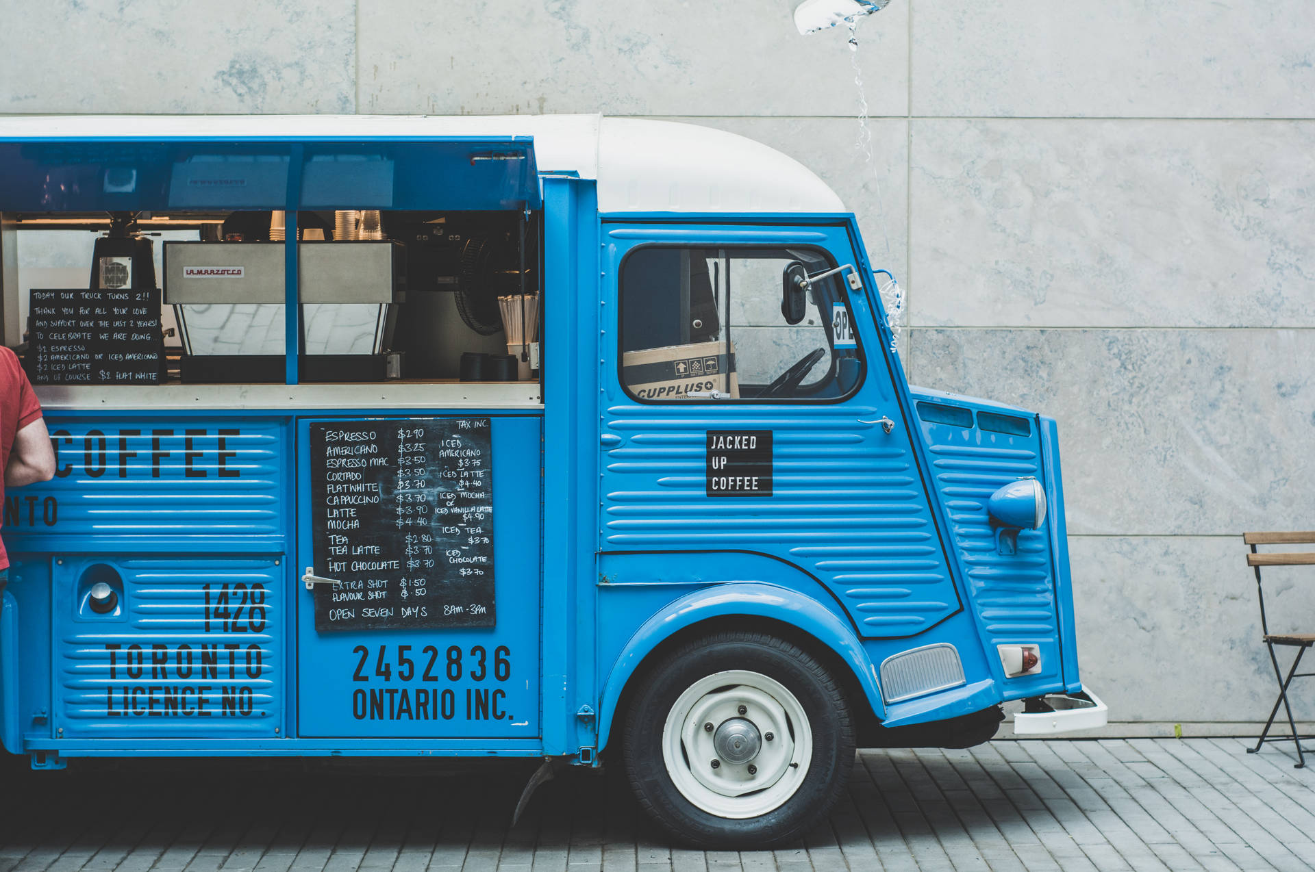 Download Blue Food Truck Wallpaper