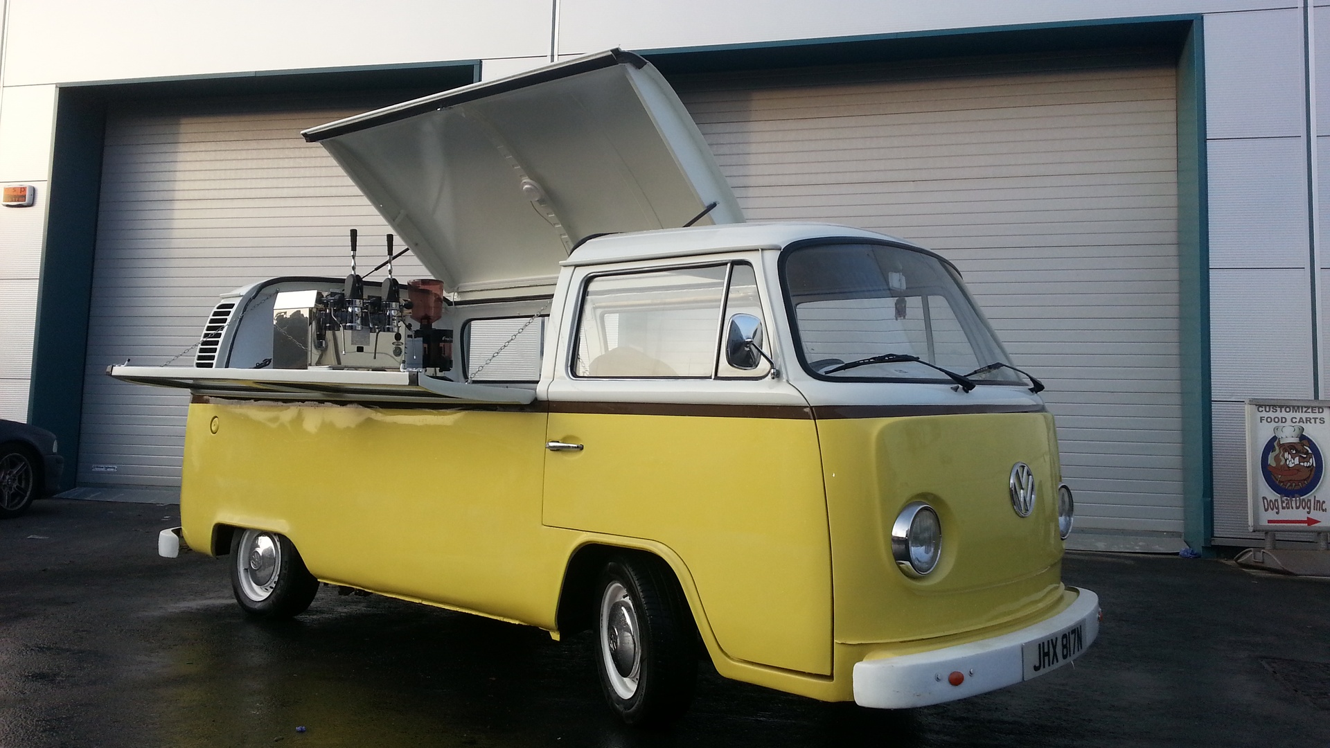 Coffee Bulli. Coffee van, Volkswagen bus, Van
