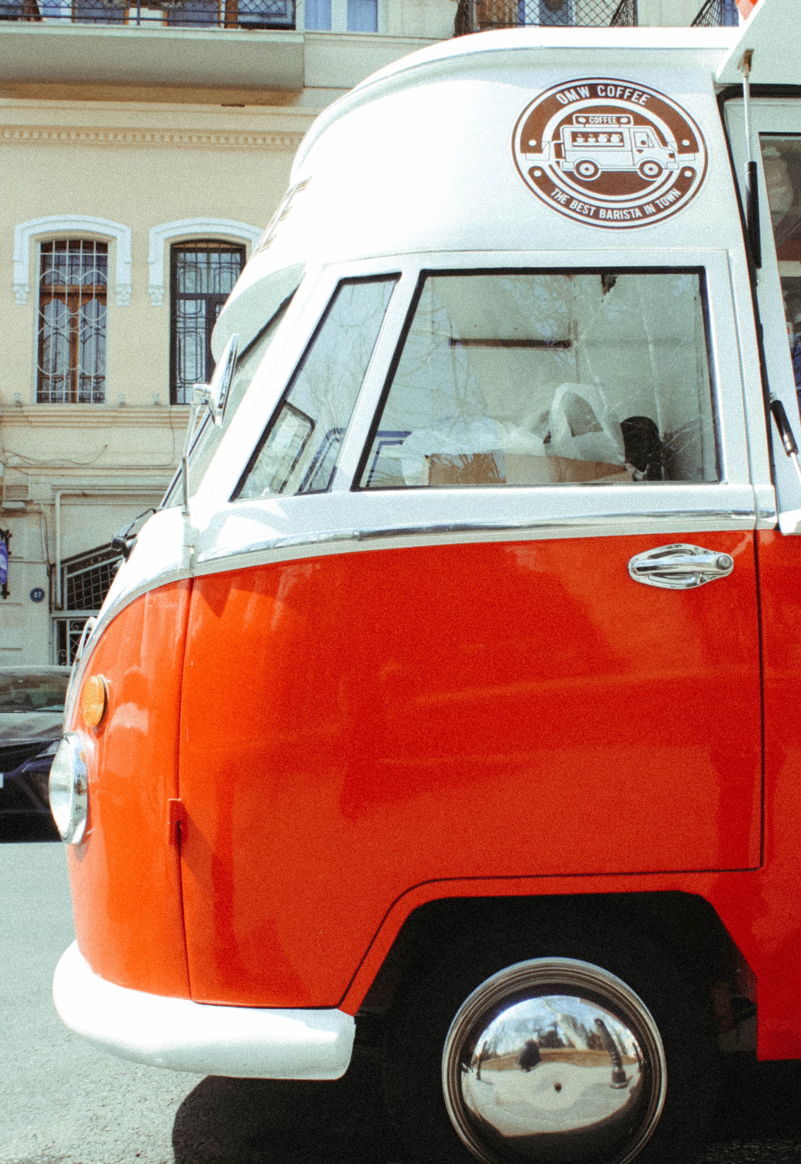 Close Up Photo of a Vintage Food Truck · Free