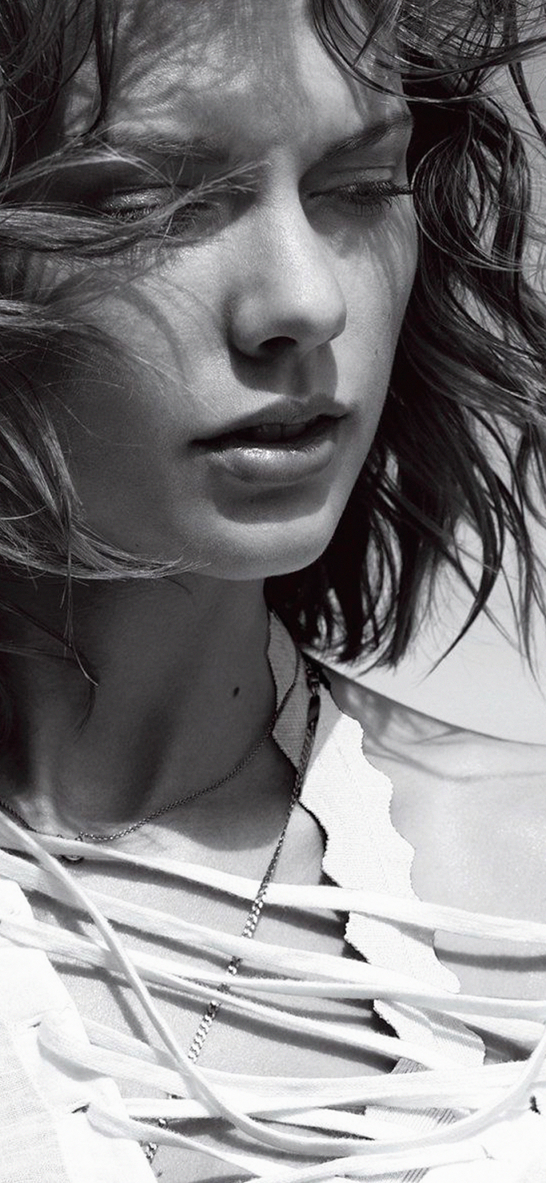 Taylor Swift Dark Bw Artist