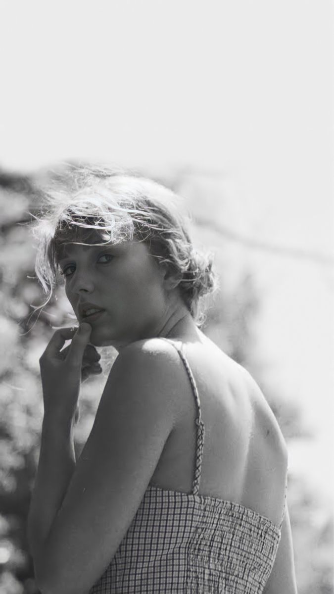 Taylor Swift Lockscreen. Taylor swift wallpaper, Taylor swift picture, Taylor swift videos