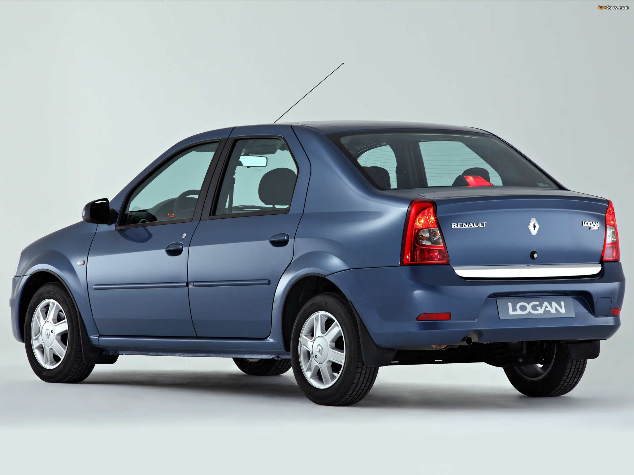 Renault Logan 2009 wallpaper (2048x1536)