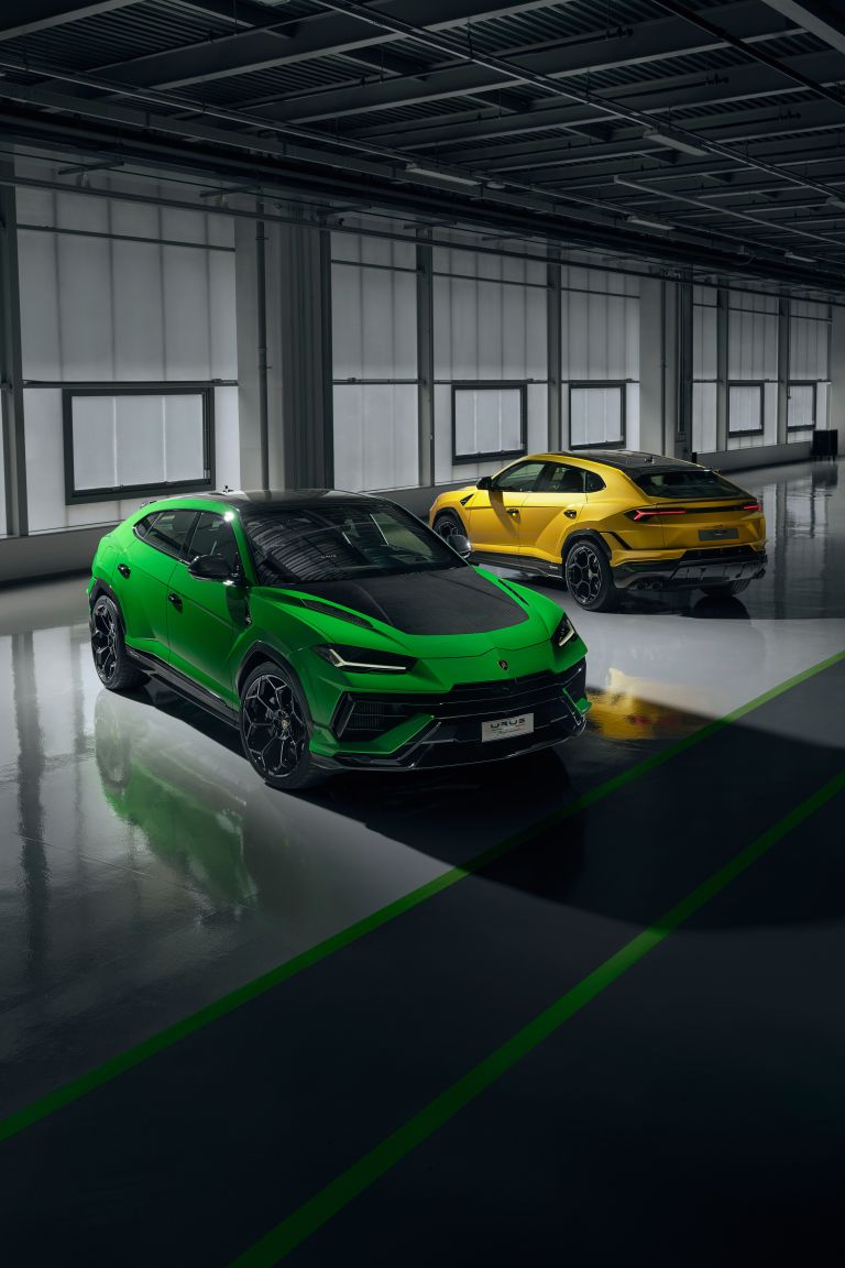 2023 Lamborghini Urus Performante quality free high resolution car image