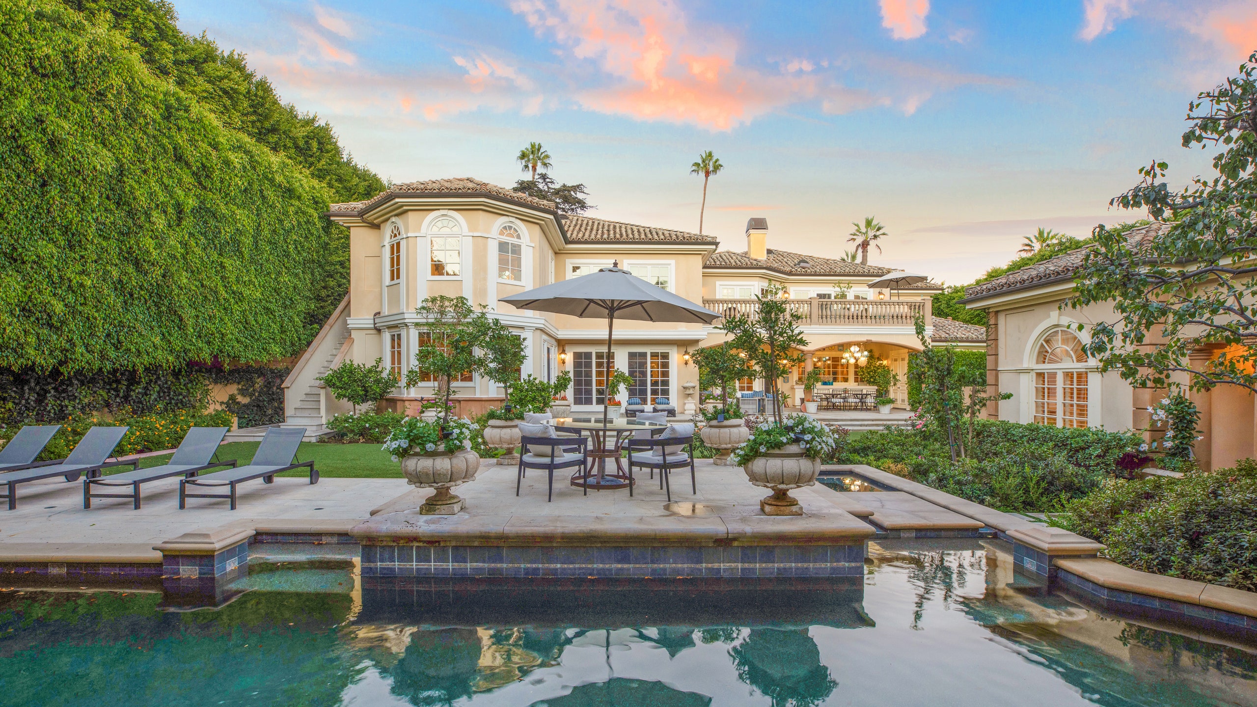 Larry King Sells Beverly Hills Mansion for $15 Million