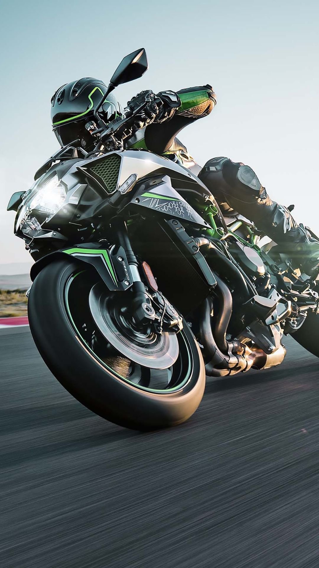 Kawasaki Ninja H2 R Wallpaper Download