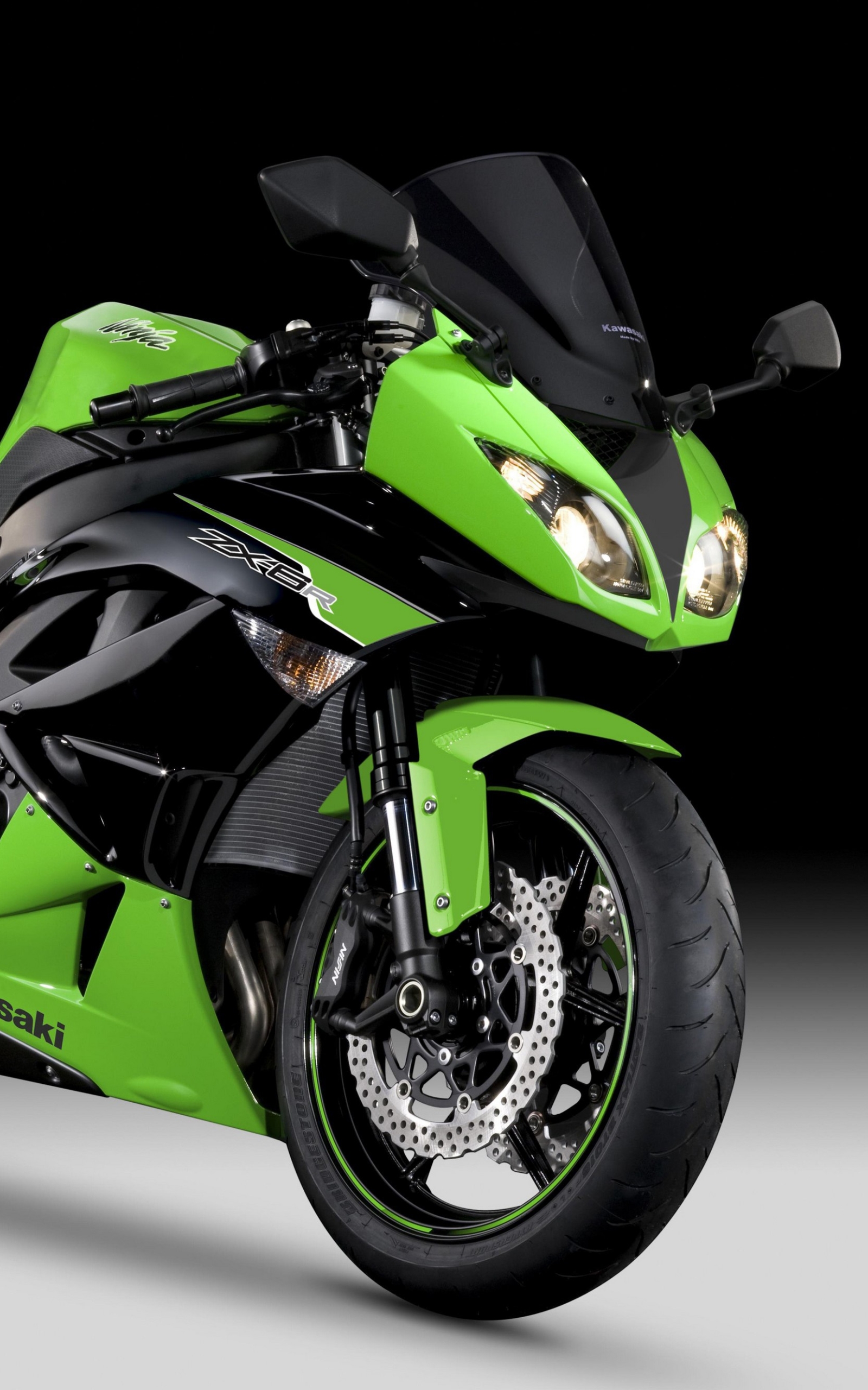 Kawasaki Ninja ZX 6R Phone Wallpaper