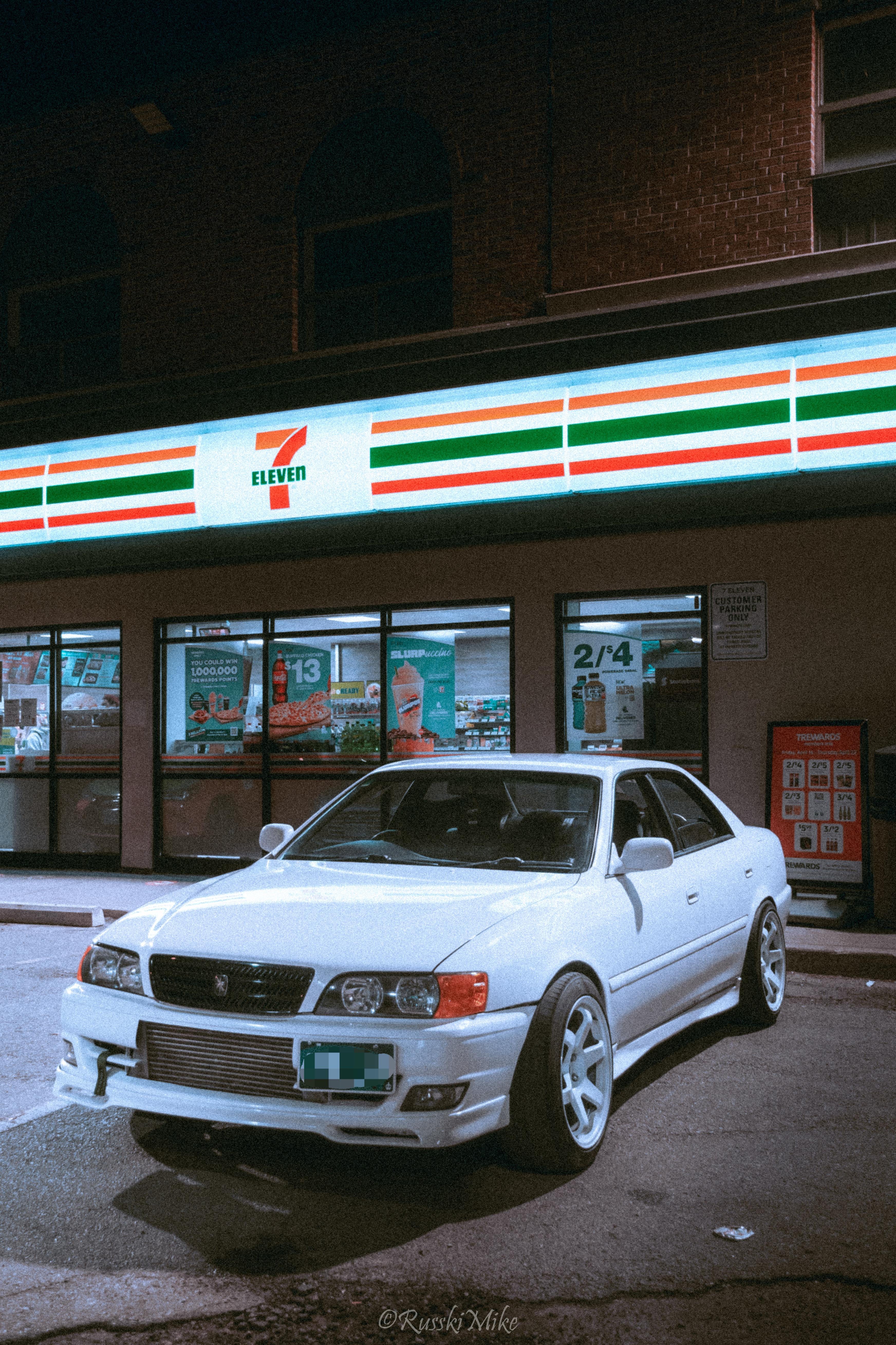 Traveled back in time with this 1JZ Toyota Chaser photohoot