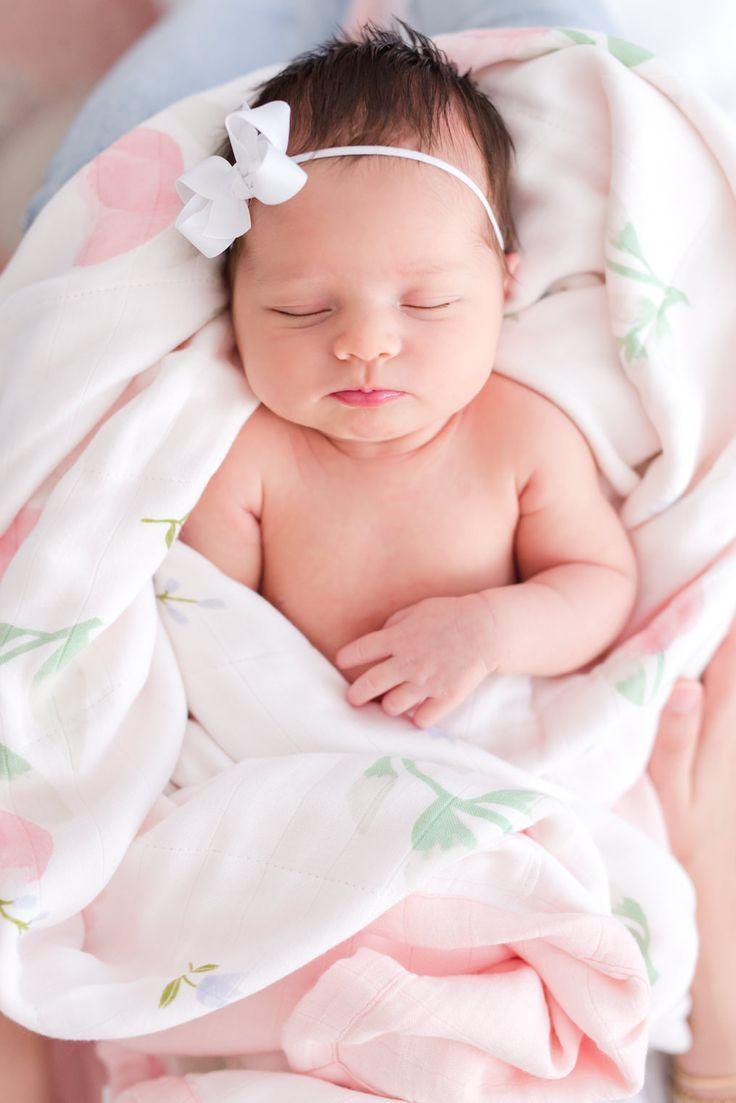 Newborn Baby Girl Wallpaper