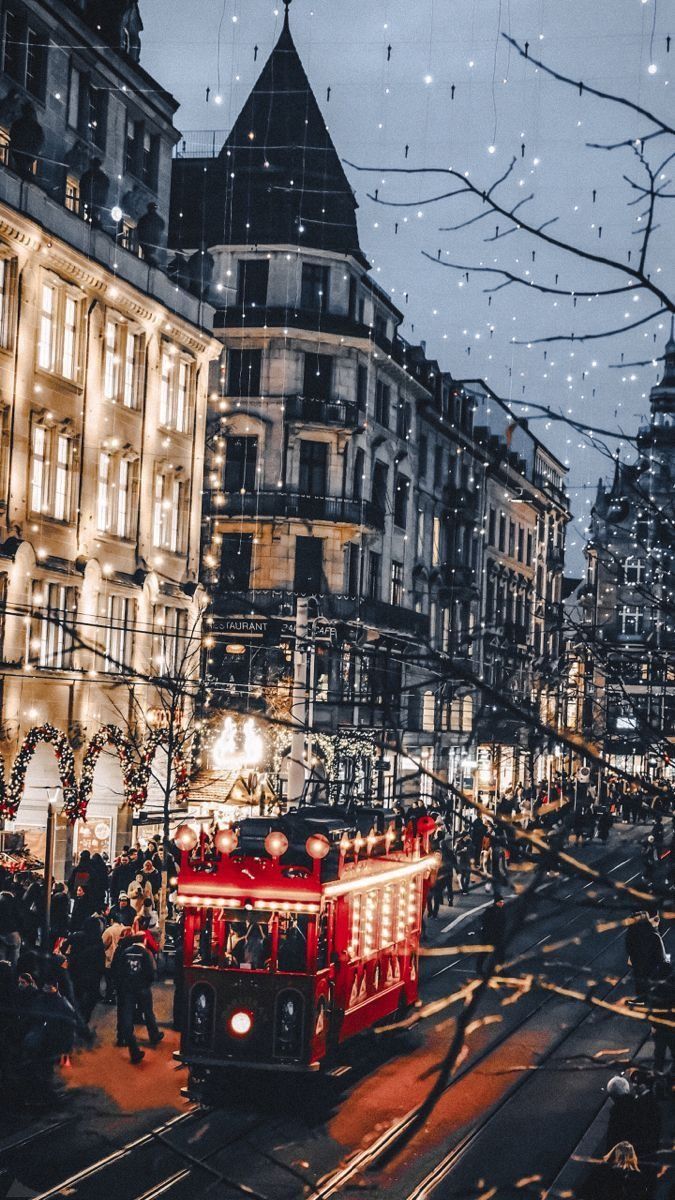 London christmas at night. Wallpaper iphone christmas, Christmas wallpaper, Cute christmas wallpaper